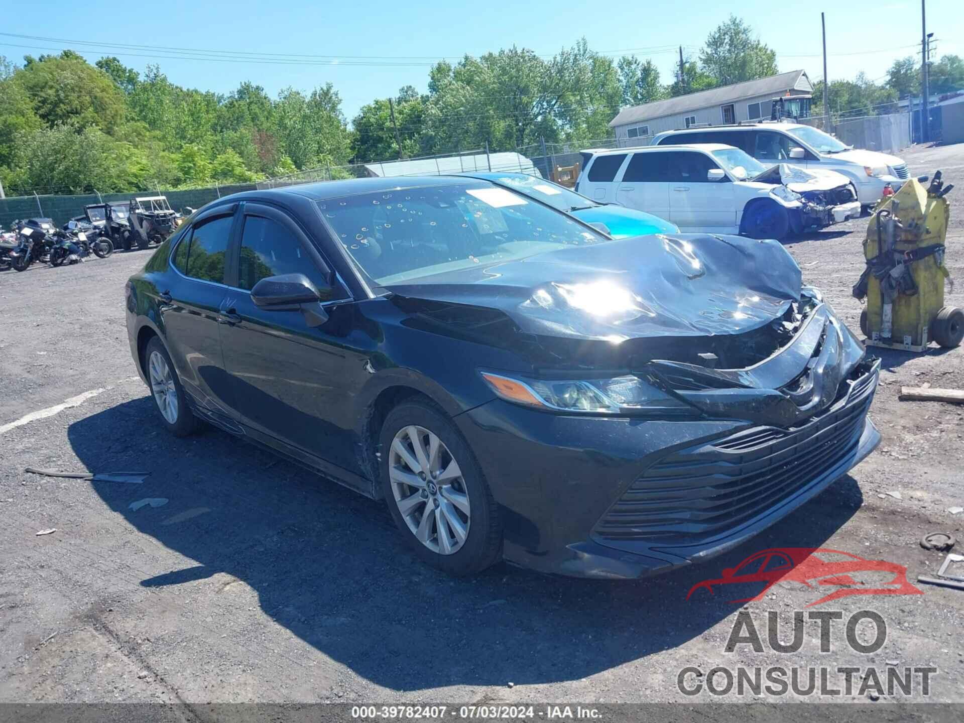 TOYOTA CAMRY 2018 - 4T1B11HK3JU593036
