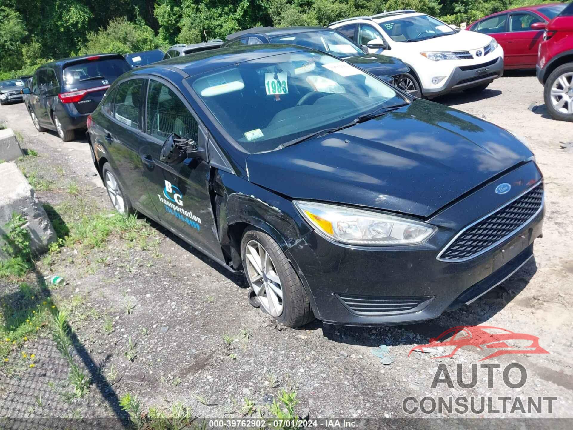 FORD FOCUS 2017 - 1FADP3F25HL240197