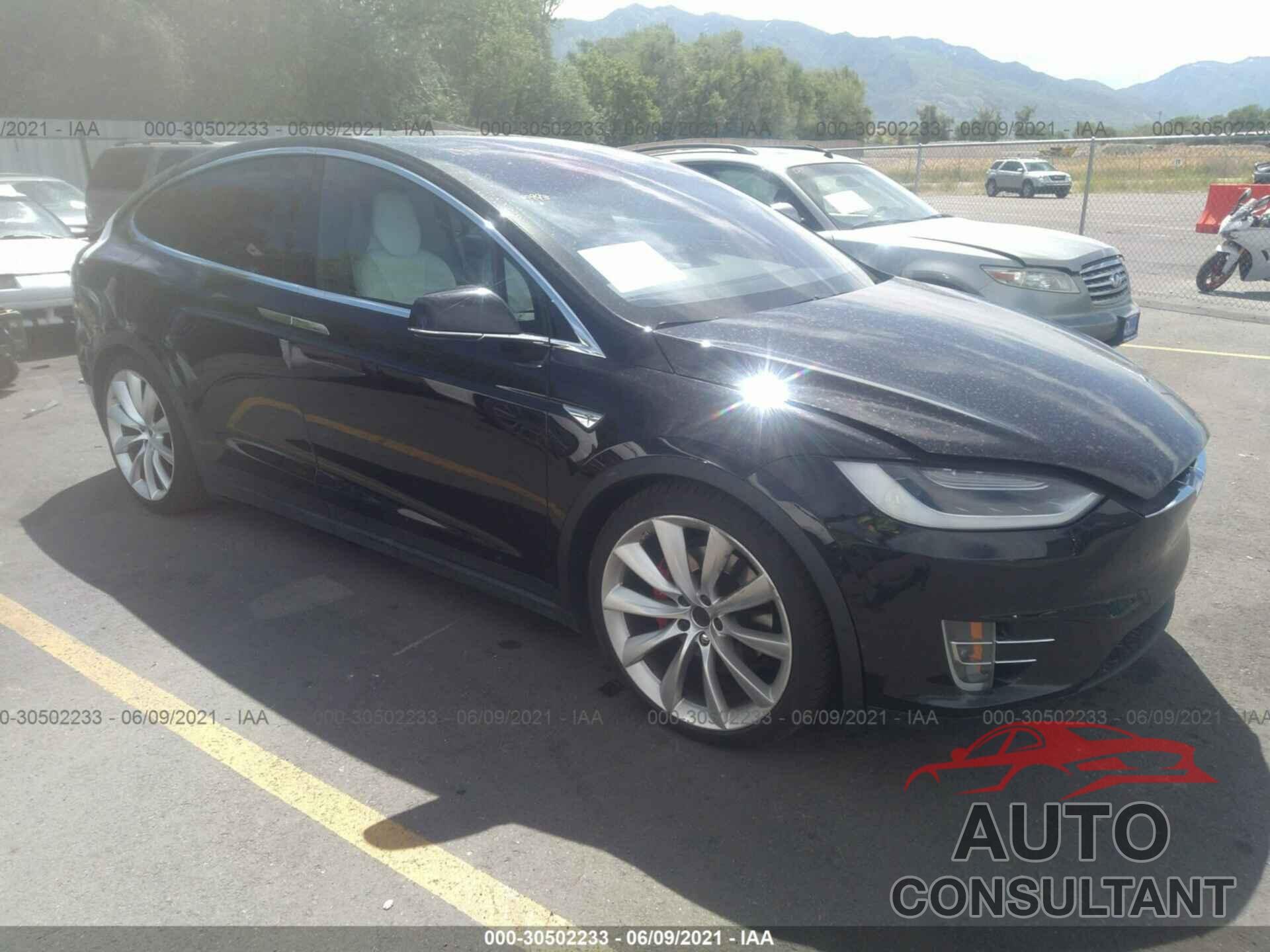 TESLA MODEL X 2016 - 5YJXCAE44GF000151