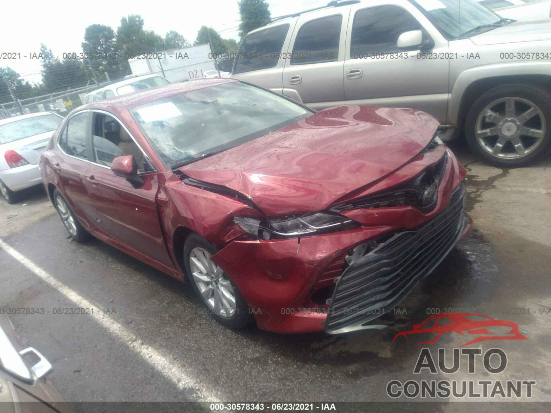 TOYOTA CAMRY 2018 - 4T1B11HK3JU526551