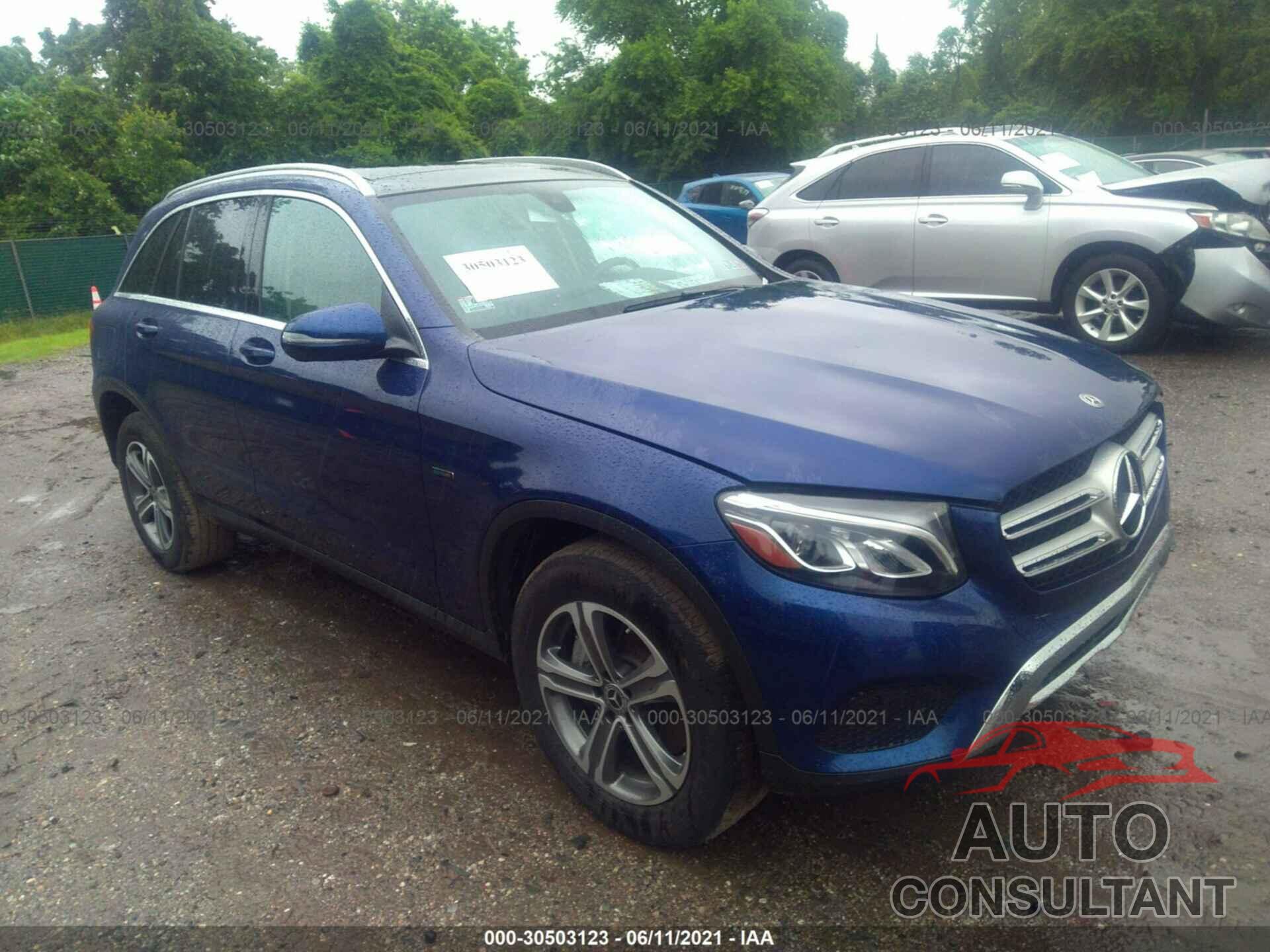 MERCEDES-BENZ GLC 2018 - WDC0G5EBXJF461556