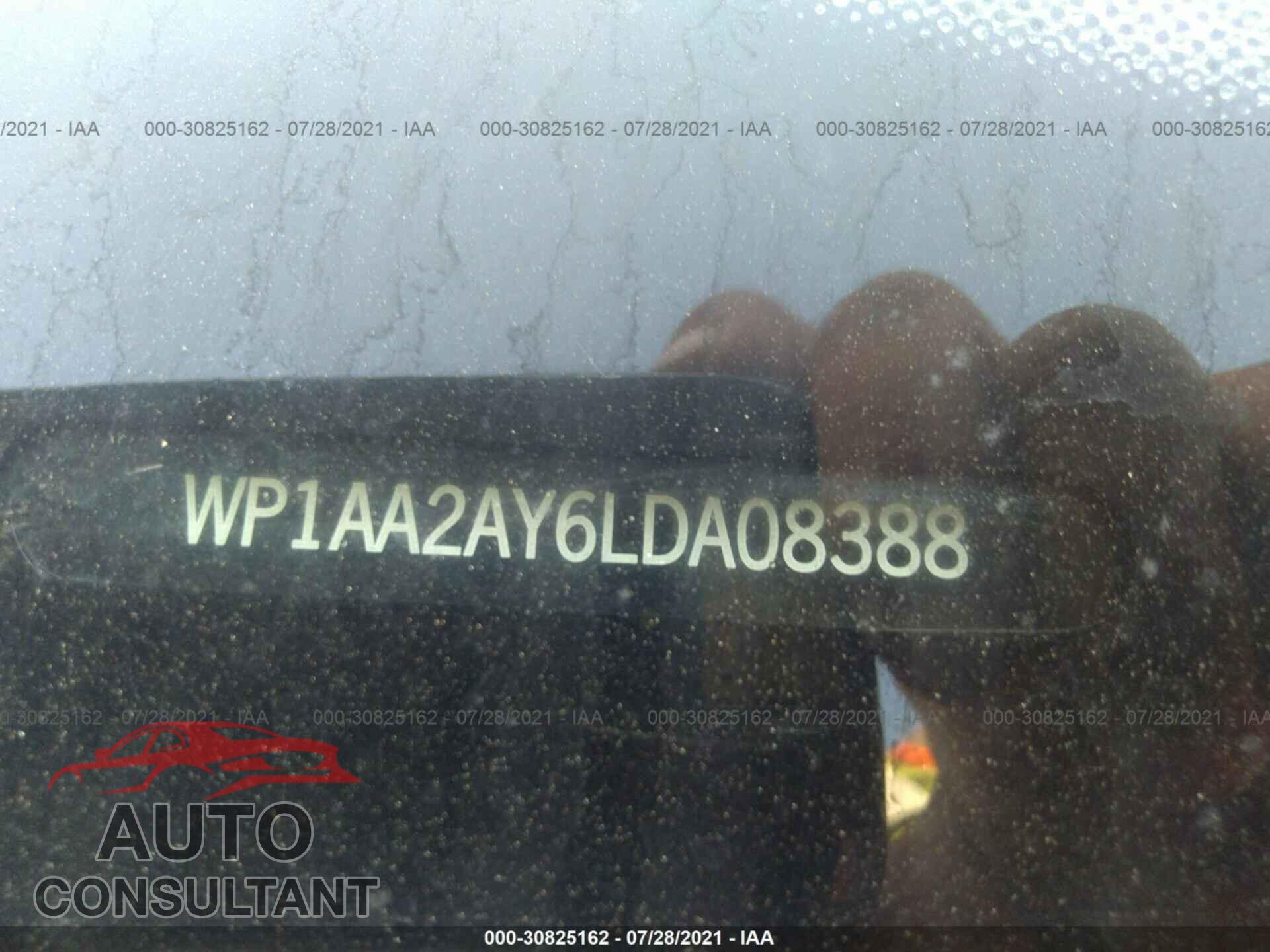 PORSCHE CAYENNE 2020 - WP1AA2AY6LDA08388