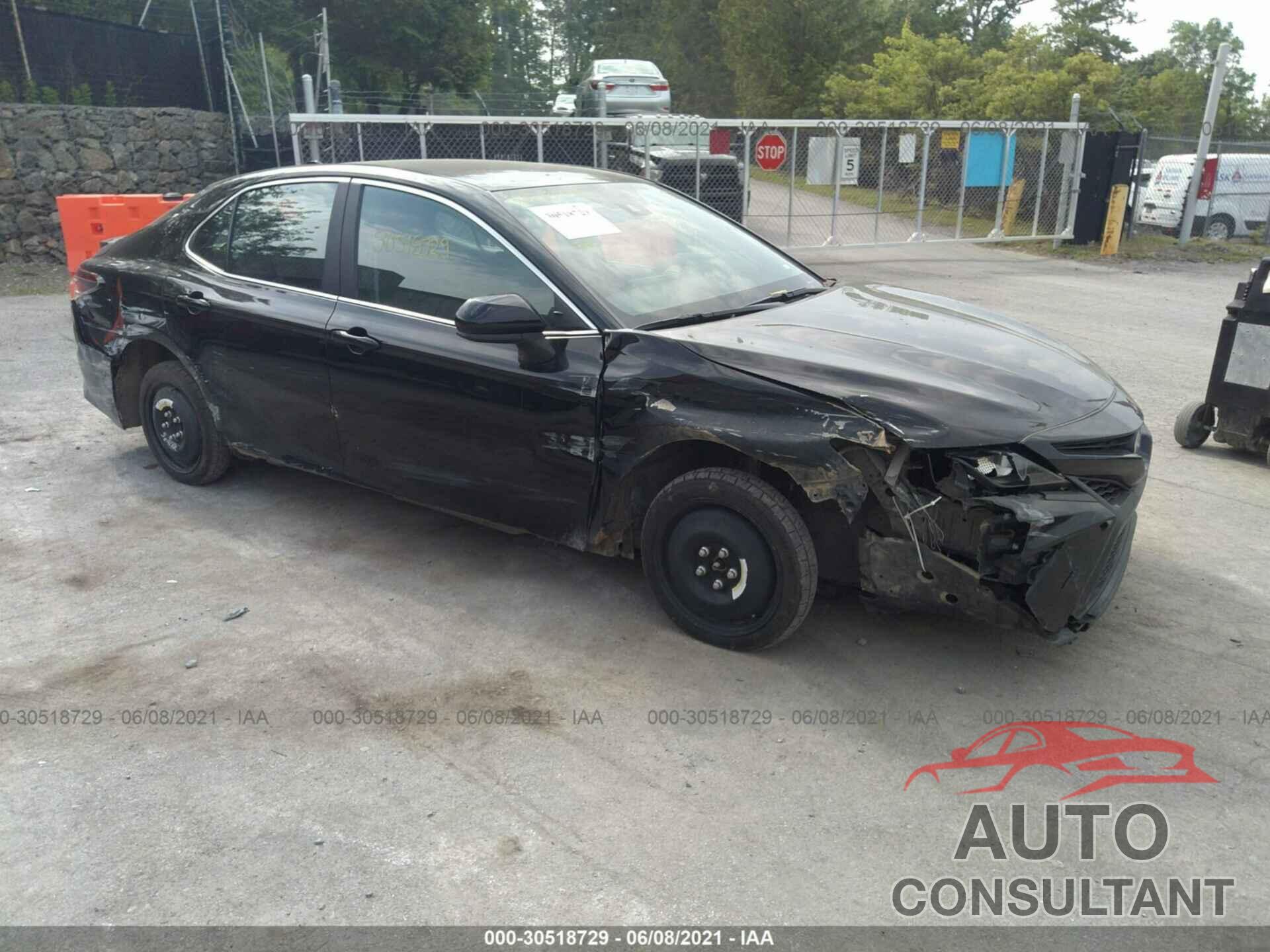 TOYOTA CAMRY 2021 - 4T1G11AK2MU404400