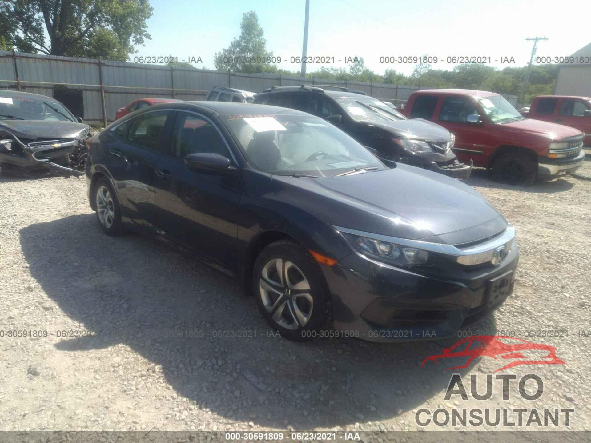 HONDA CIVIC SEDAN 2018 - 19XFC2F52JE014619