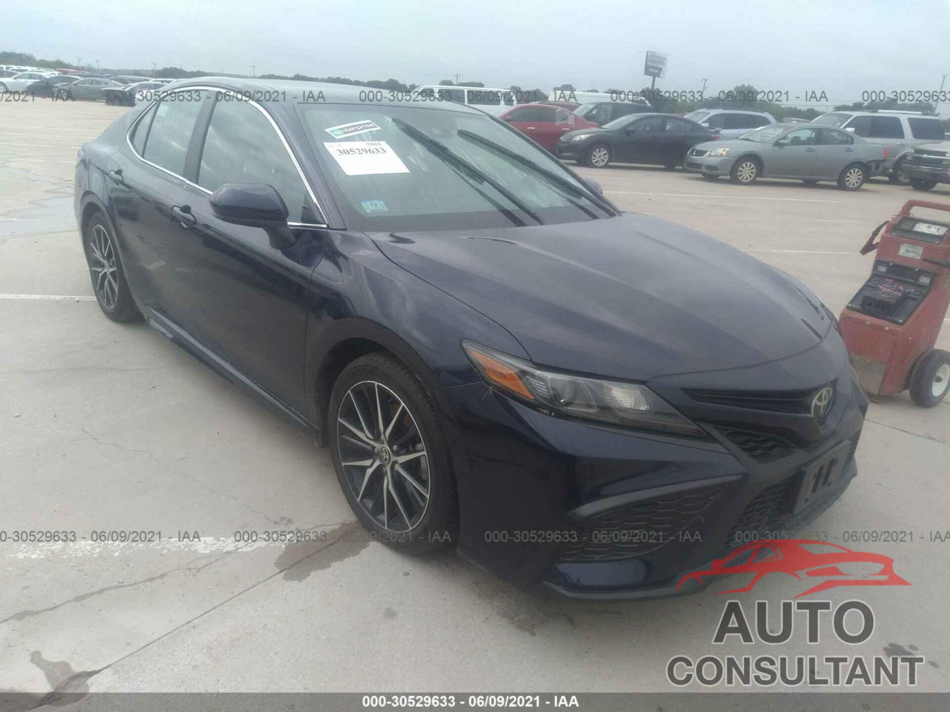 TOYOTA CAMRY 2021 - 4T1G11AK9MU522699