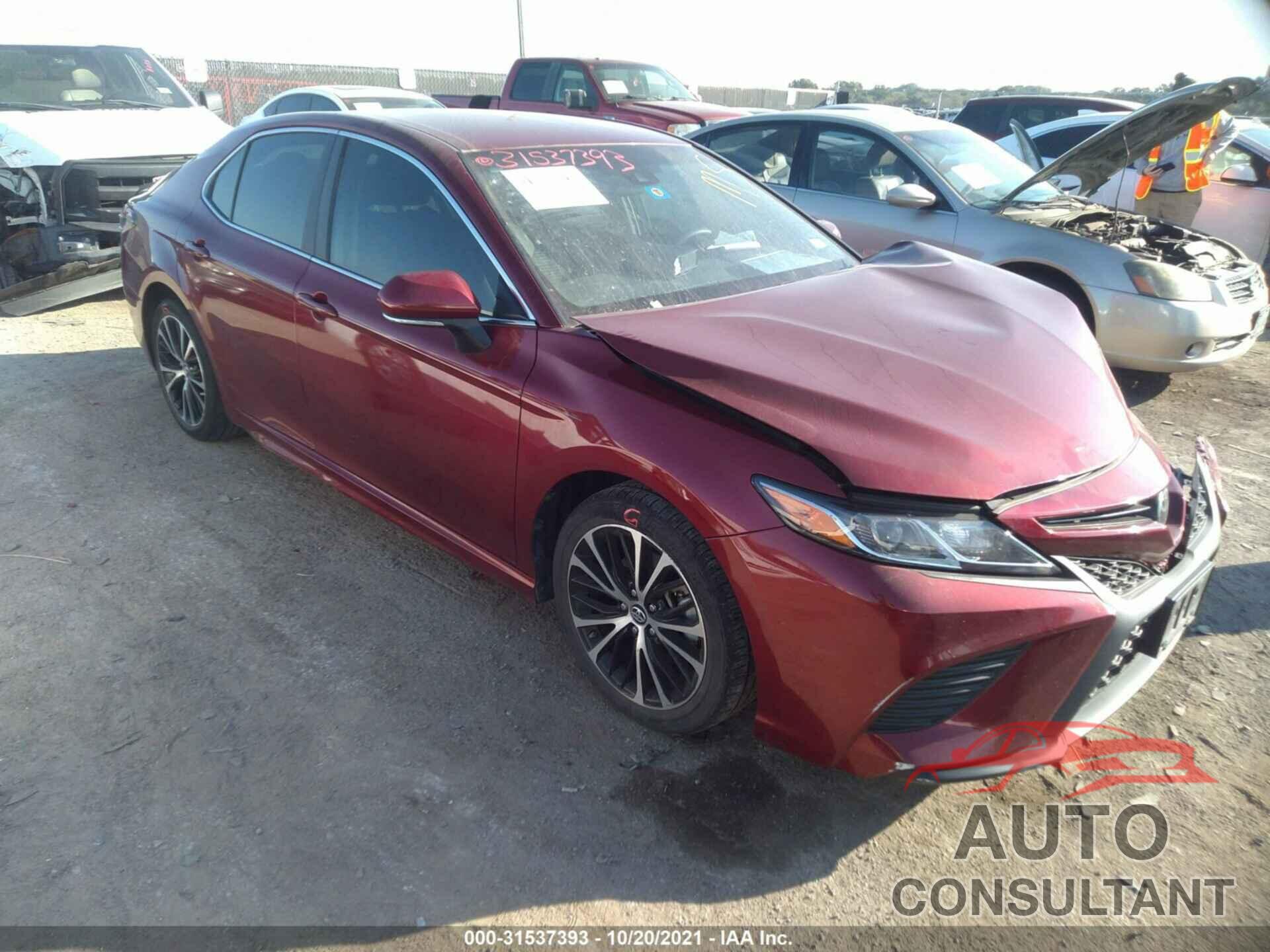 TOYOTA CAMRY 2018 - 4T1B11HK6JU671924