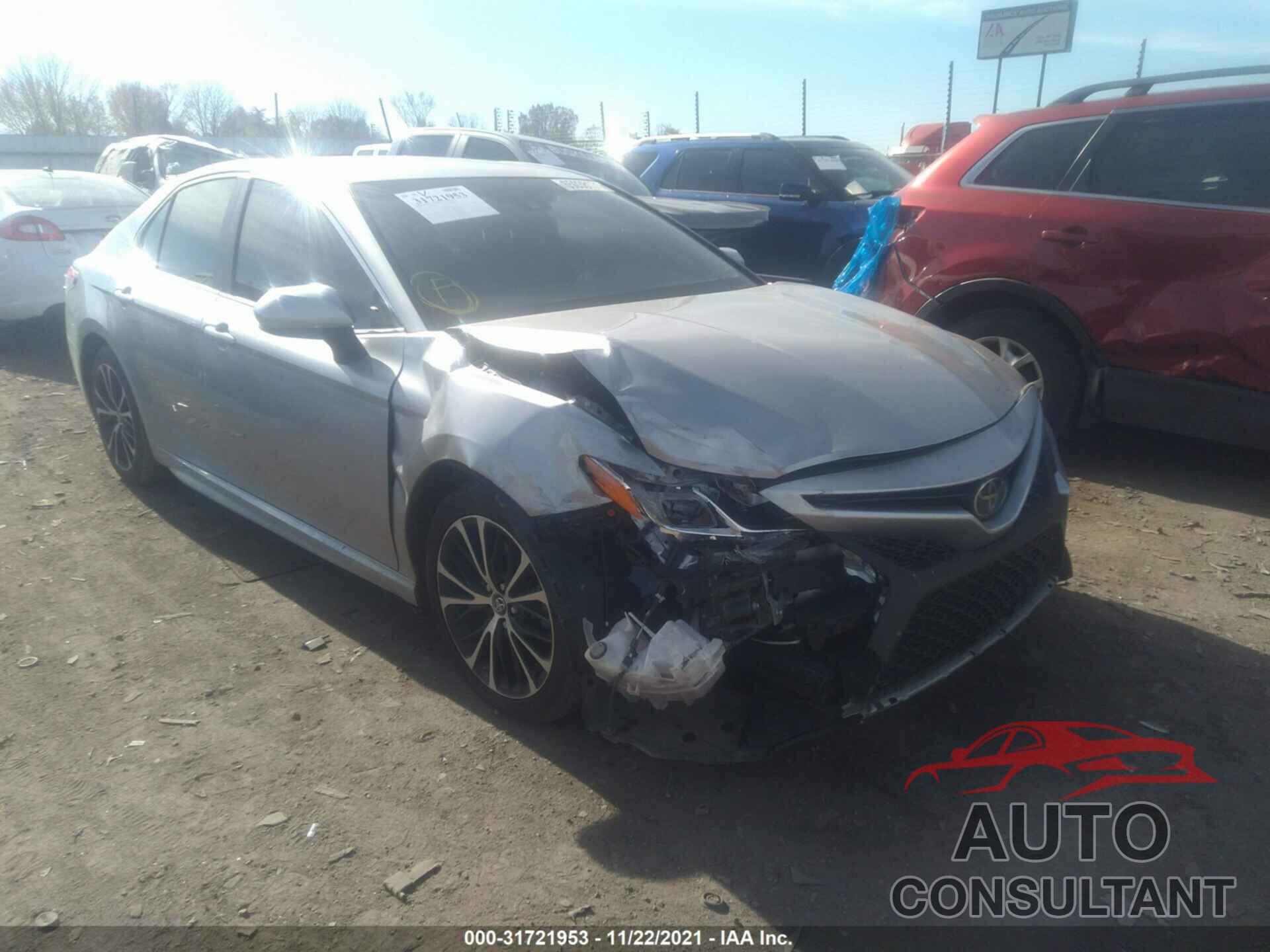 TOYOTA CAMRY 2018 - 4T1B11HK6JU586596