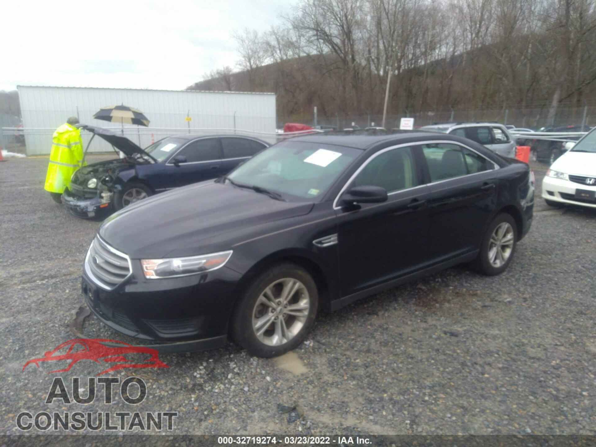 FORD TAURUS 2017 - 1FAHP2D81HG112230