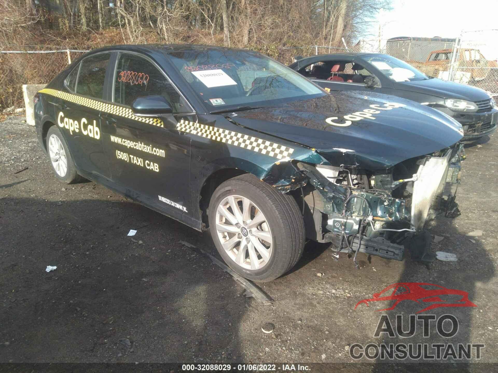 TOYOTA CAMRY 2018 - 4T1B11HK8JU652212