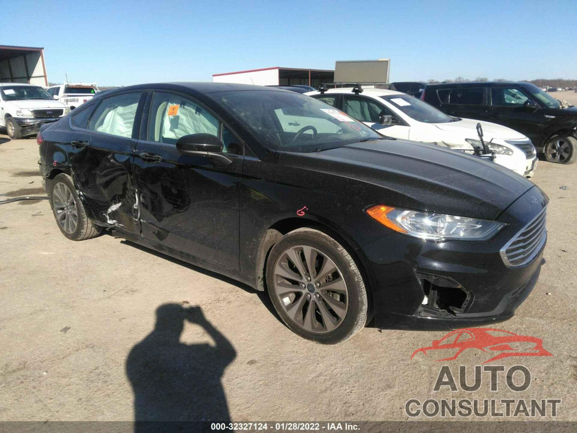 FORD FUSION 2019 - 3FA6P0T94KR259731
