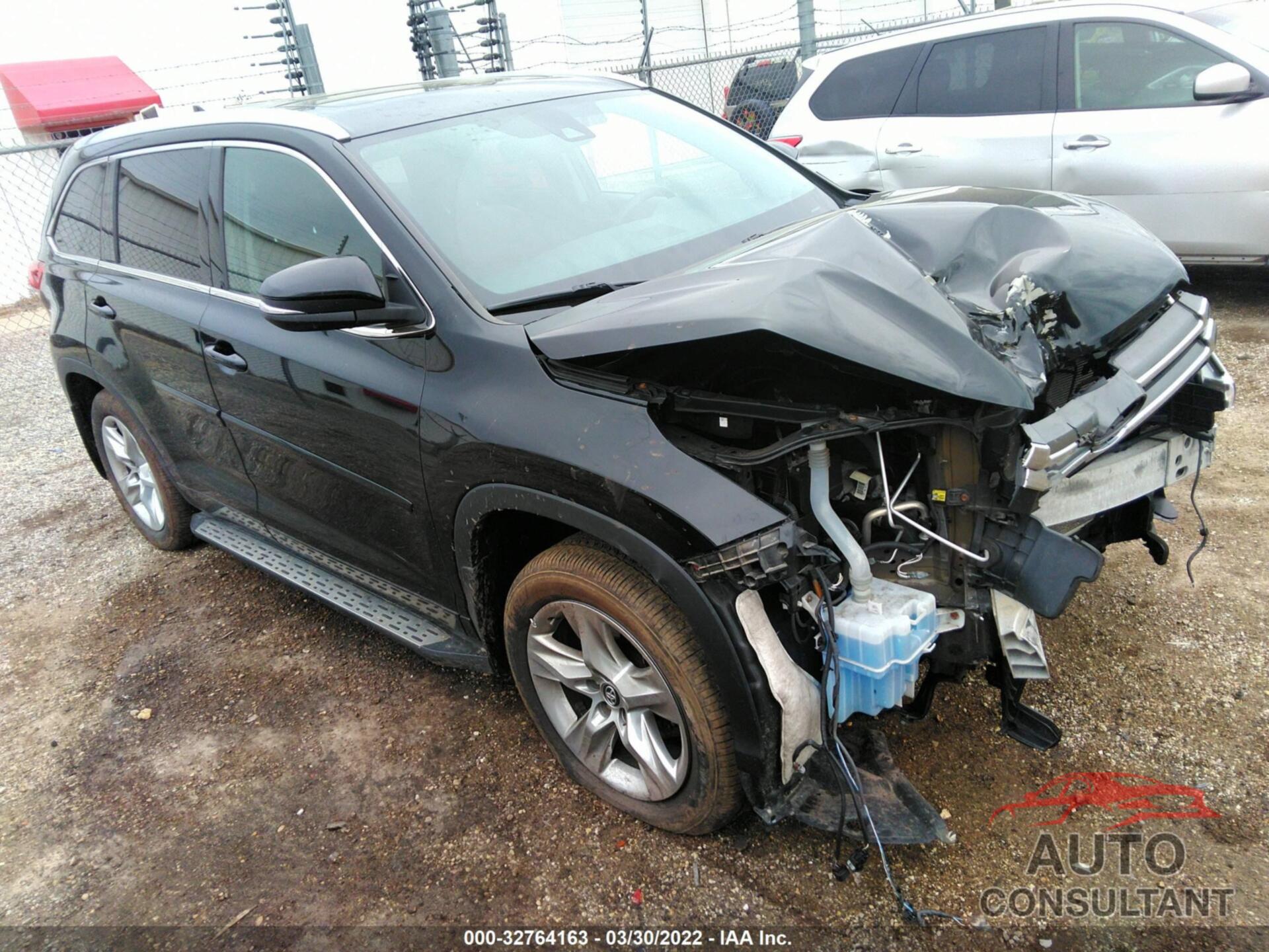TOYOTA HIGHLANDER 2019 - 5TDDZRFH3KS919399