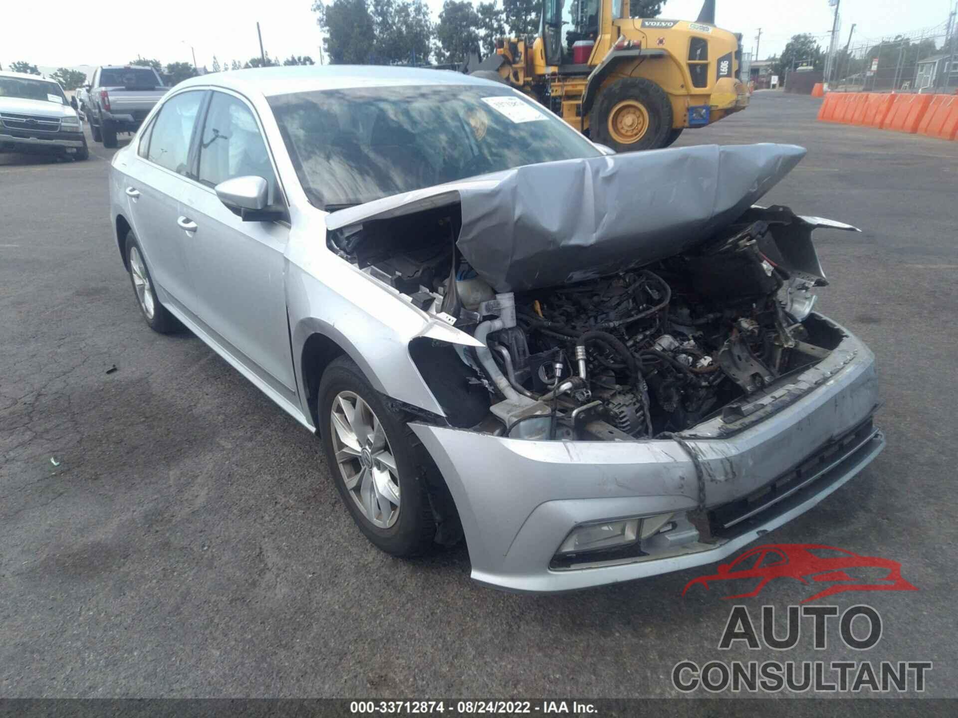 VOLKSWAGEN PASSAT 2016 - 1VWAT7A34GC052931