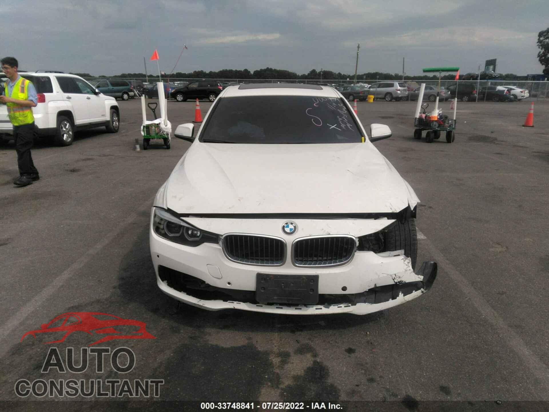 BMW 3 SERIES 2016 - WBA8E3G55GNU00959