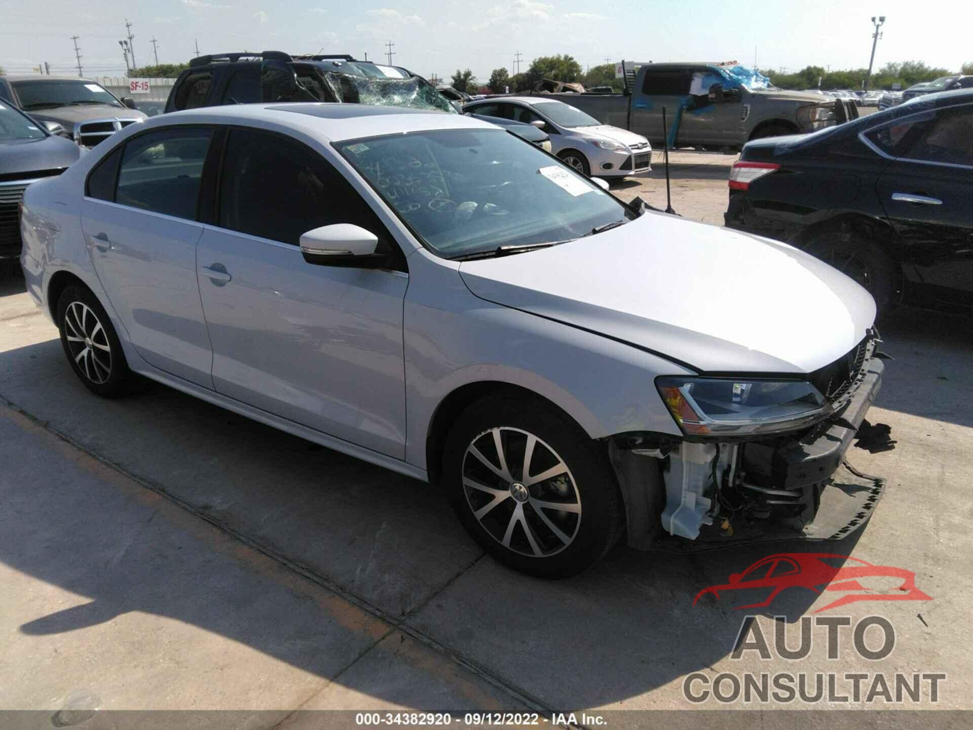 VOLKSWAGEN JETTA 2017 - 3VWDB7AJ1HM411652