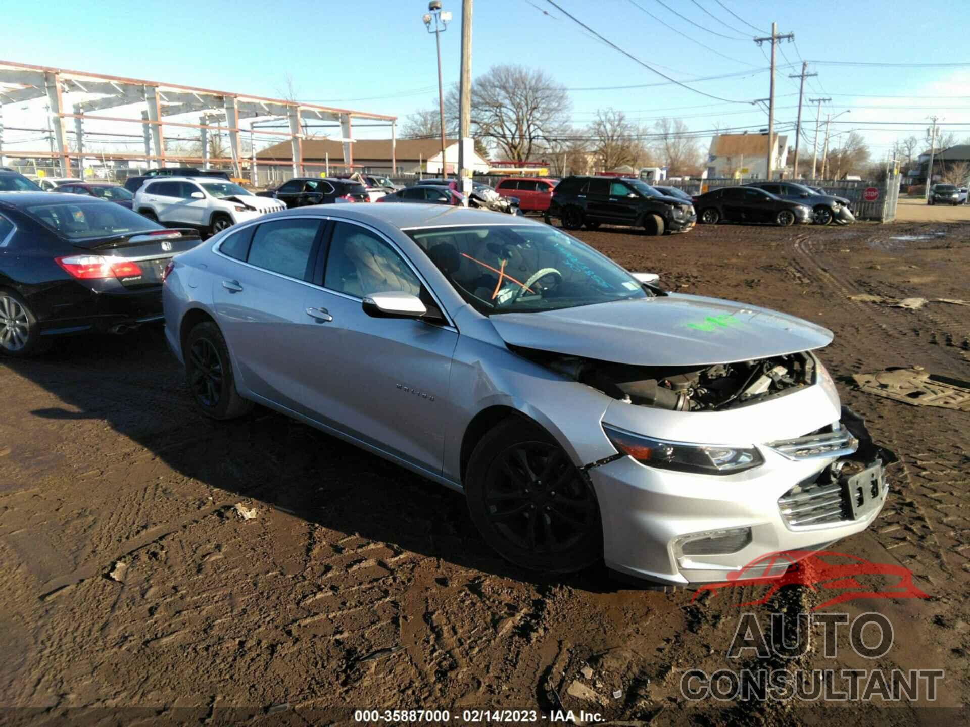 CHEVROLET MALIBU 2017 - 1G1ZE5ST5HF176671