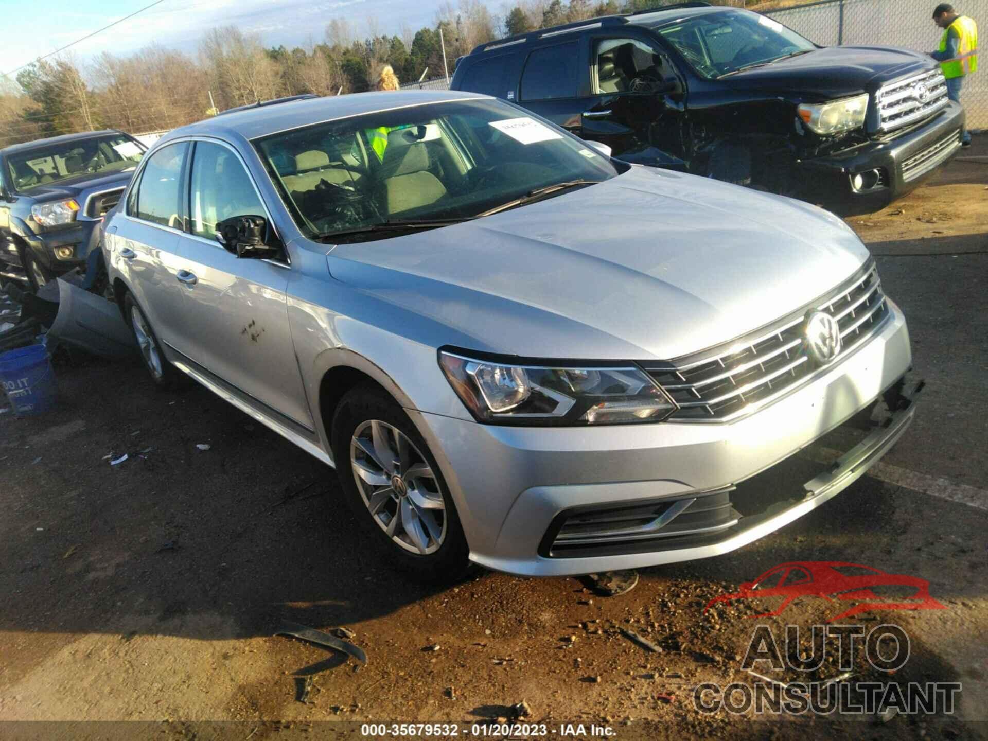 VOLKSWAGEN PASSAT 2017 - 1VWAT7A36HC065536