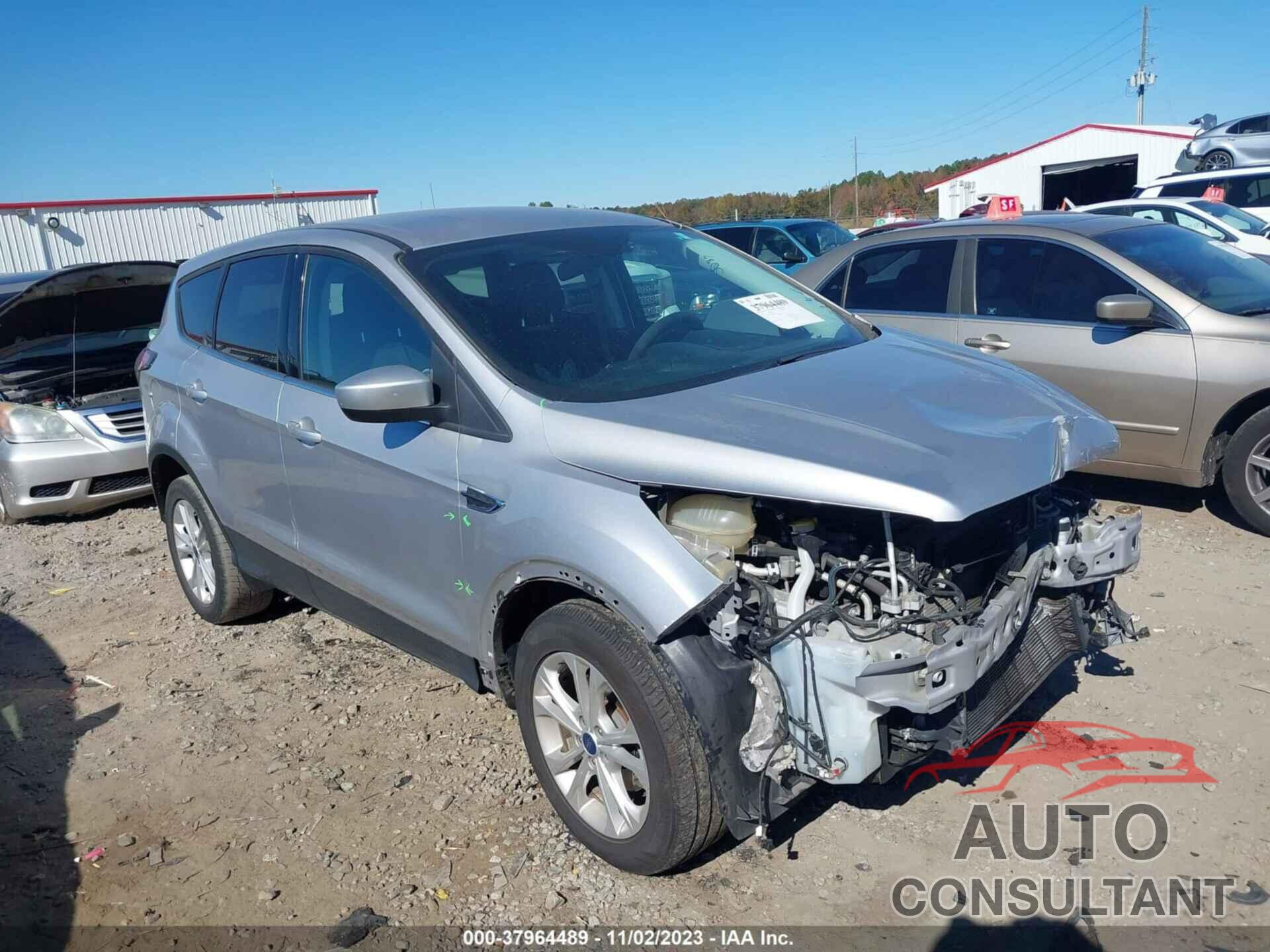 FORD ESCAPE 2017 - 1FMCU0GD3HUA53382