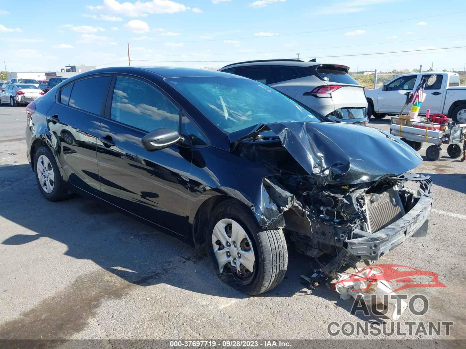 KIA FORTE 2018 - 3KPFK4A77JE246835