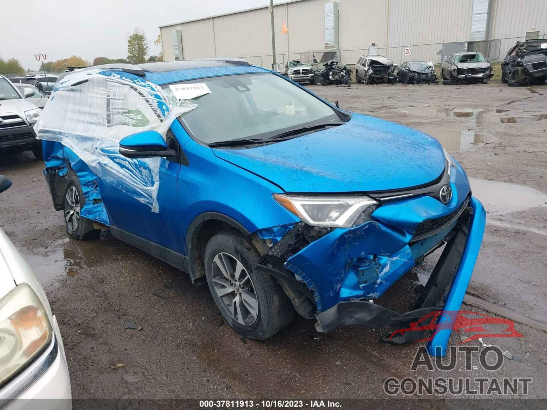 TOYOTA RAV4 2018 - JTMRFREV4JJ246348