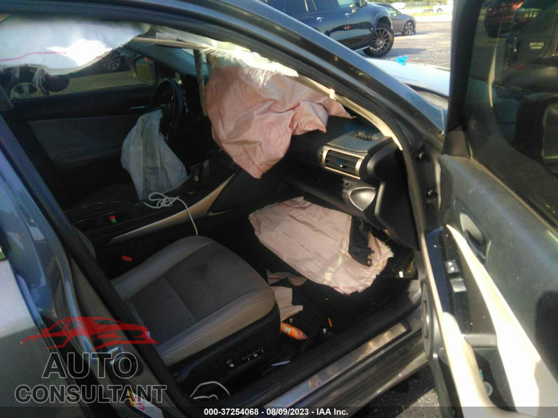 LEXUS IS 250 2015 - JTHBF1D2XF5059382