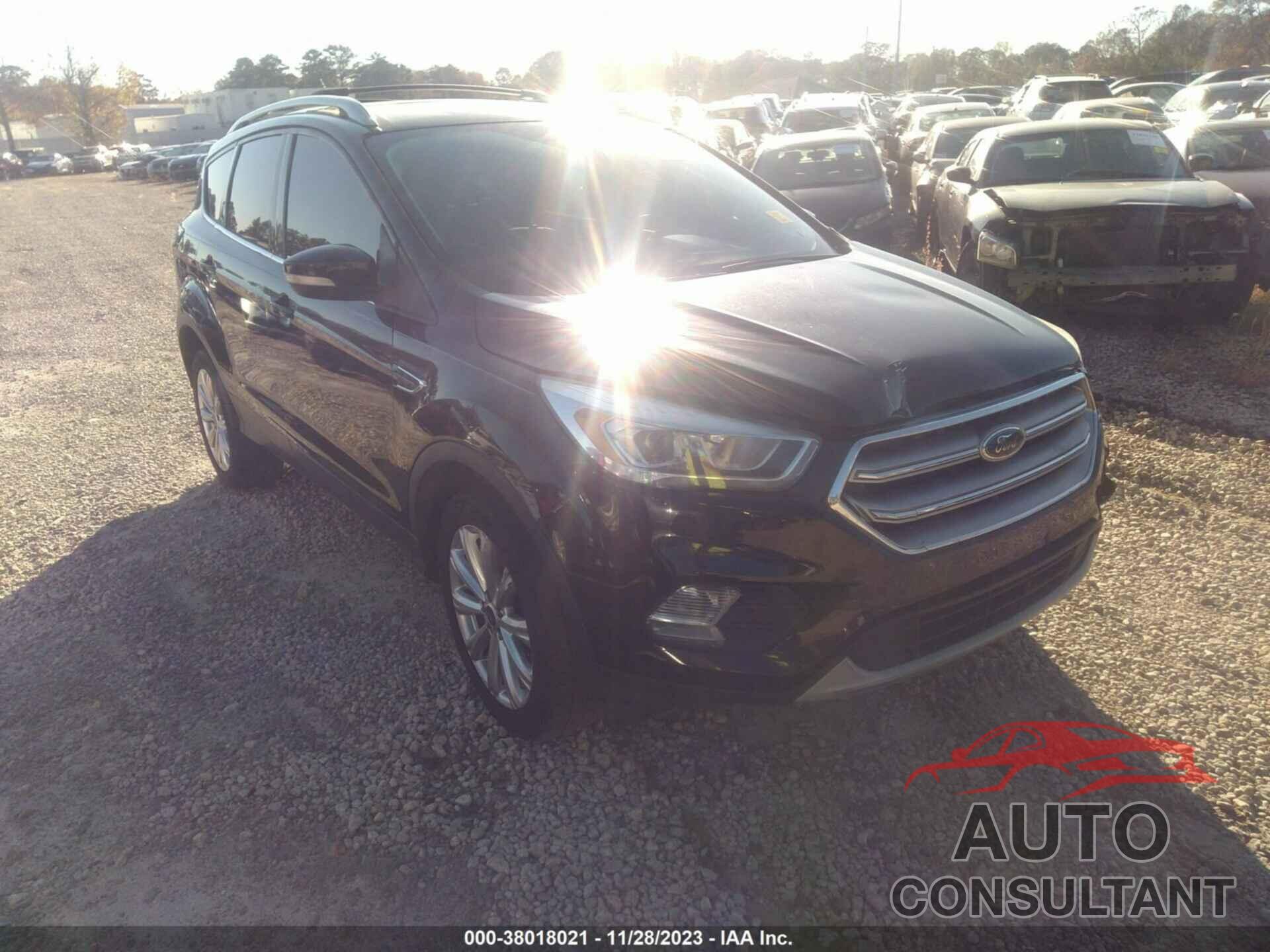 FORD ESCAPE 2017 - 1FMCU9J94HUC13052