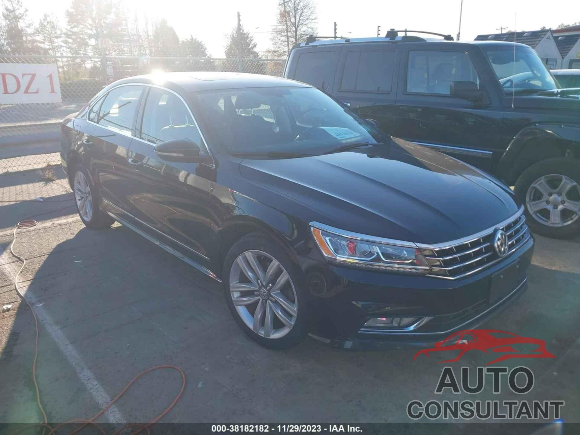 VOLKSWAGEN PASSAT 2017 - 1VWGT7A36HC027735