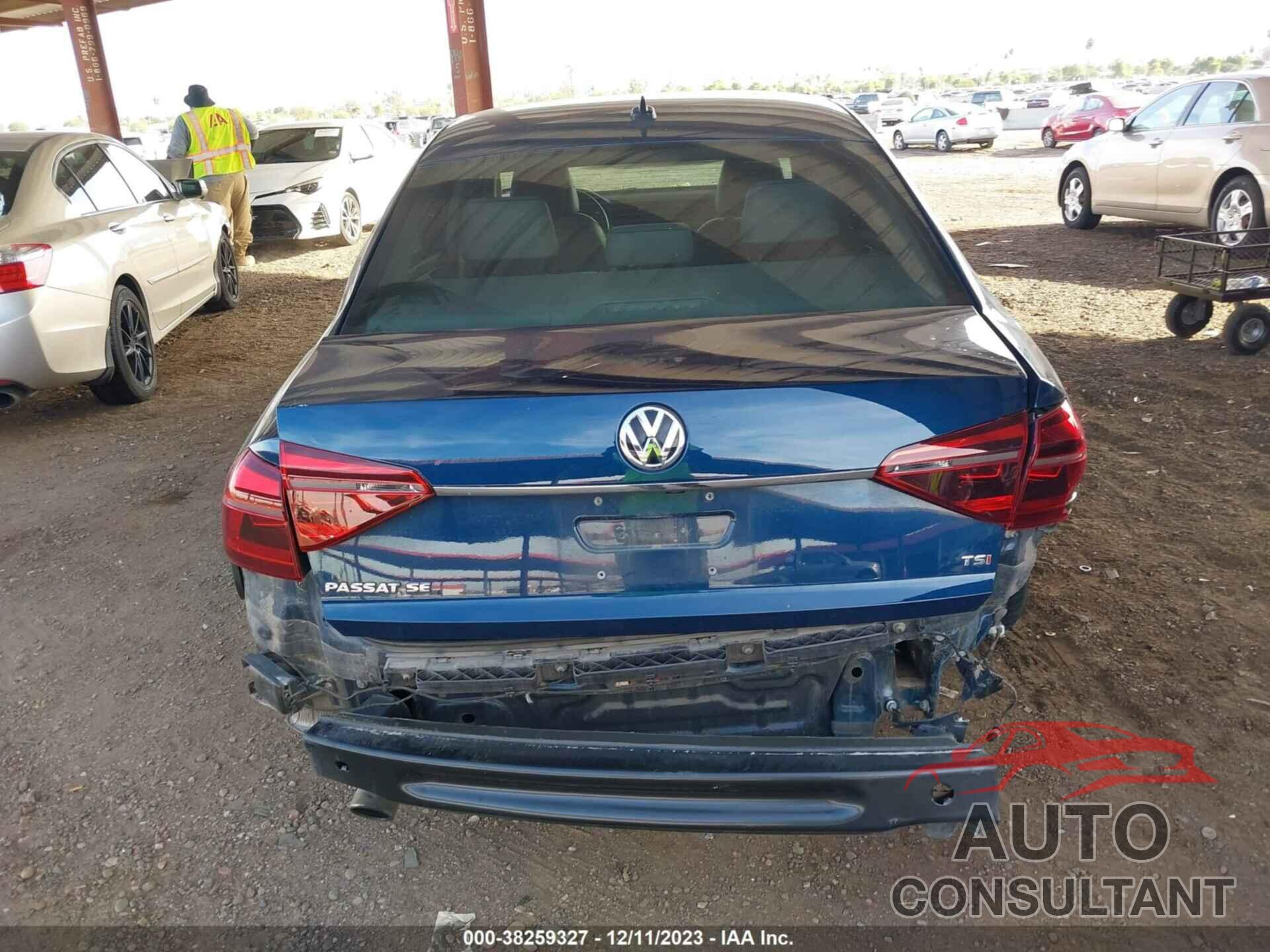 VOLKSWAGEN PASSAT 2018 - 1VWBA7A30JC031589