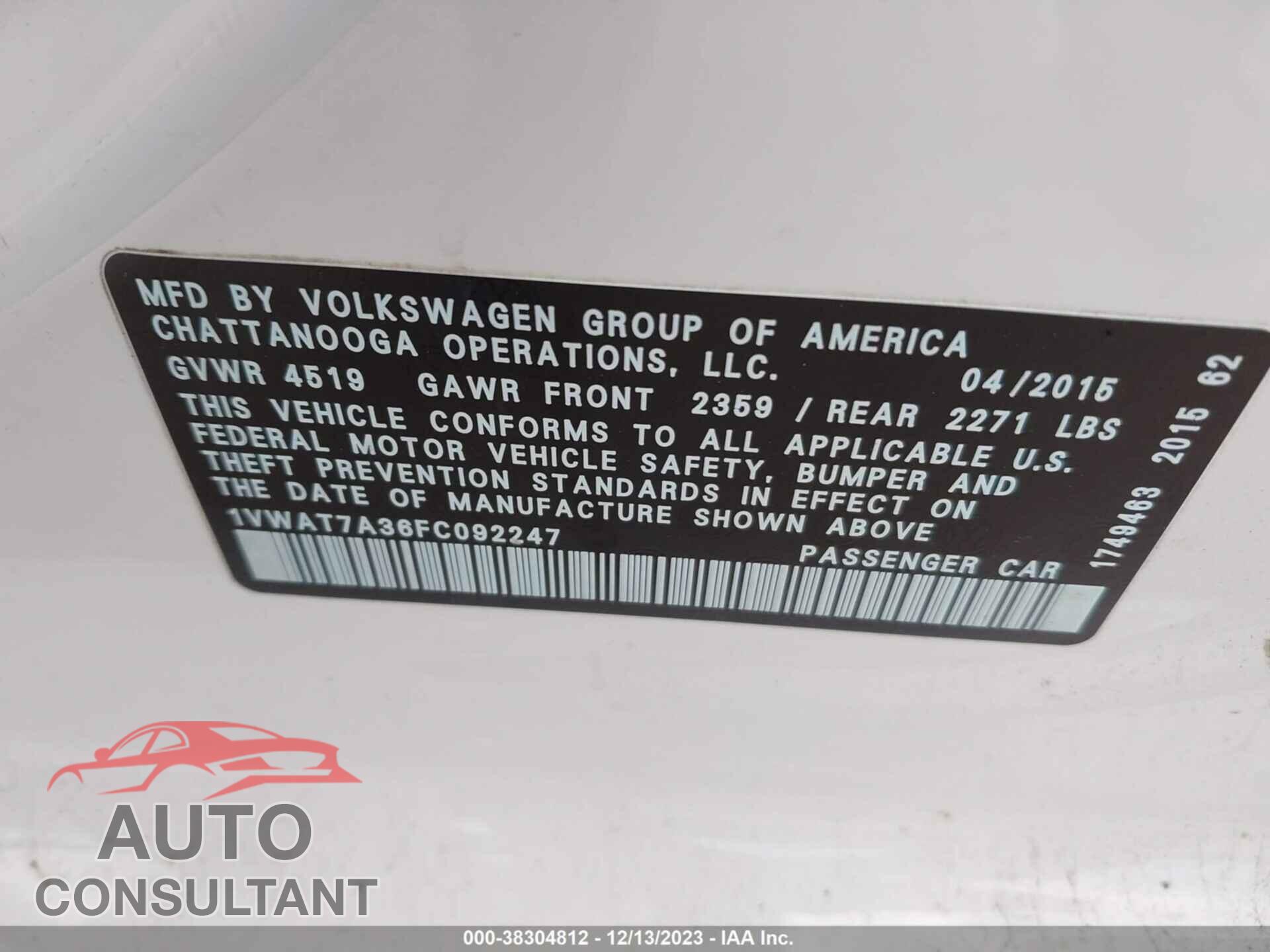 VOLKSWAGEN PASSAT 2015 - 1VWAT7A36FC092247