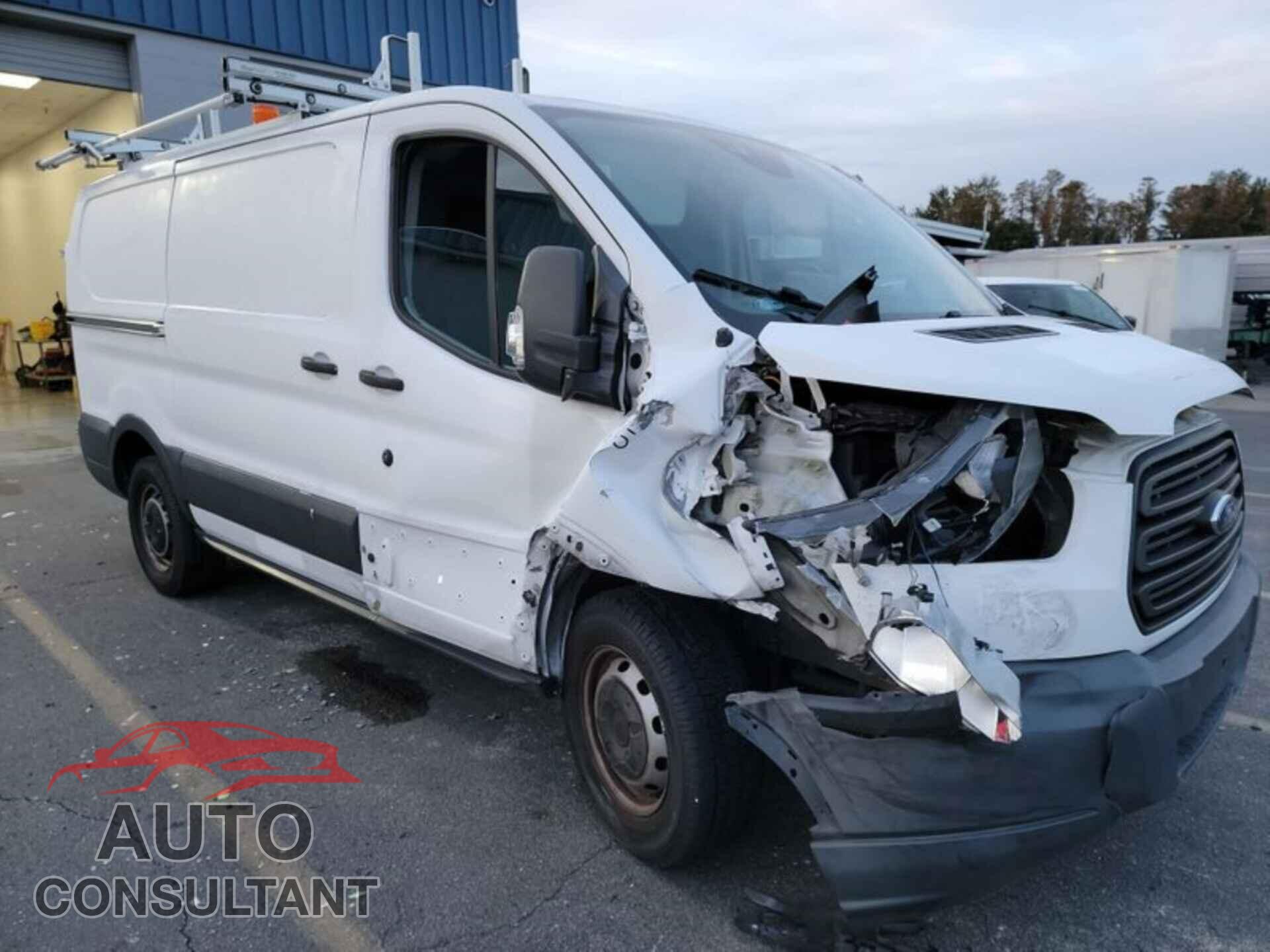 FORD TRANSIT-250 2017 - 1FTYR1YM5HKB05798