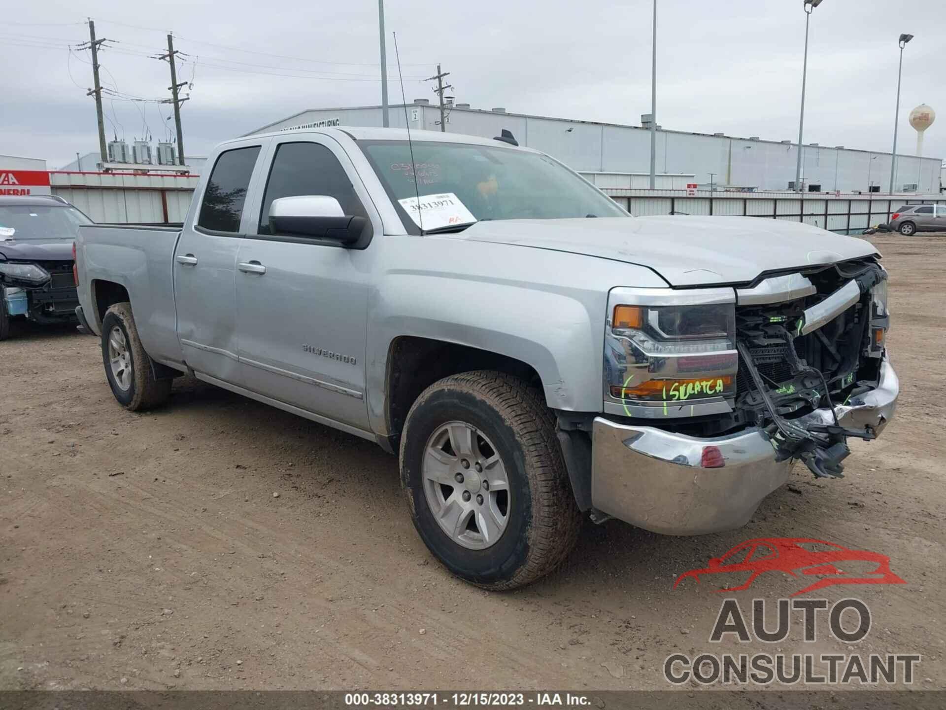 CHEVROLET SILVERADO 1500 2018 - 1GCRCREC9JZ166813