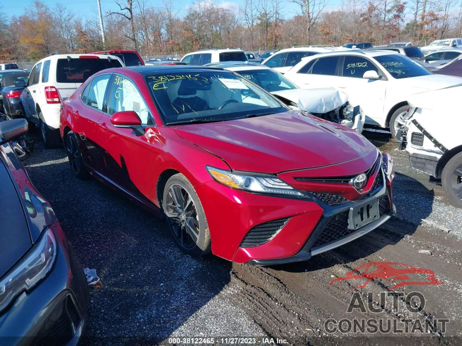 TOYOTA CAMRY 2018 - 4T1B61HK9JU660336