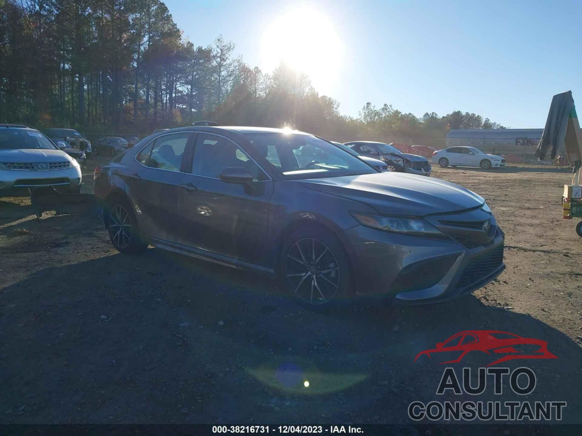 TOYOTA CAMRY 2021 - 4T1G11AKXMU591014