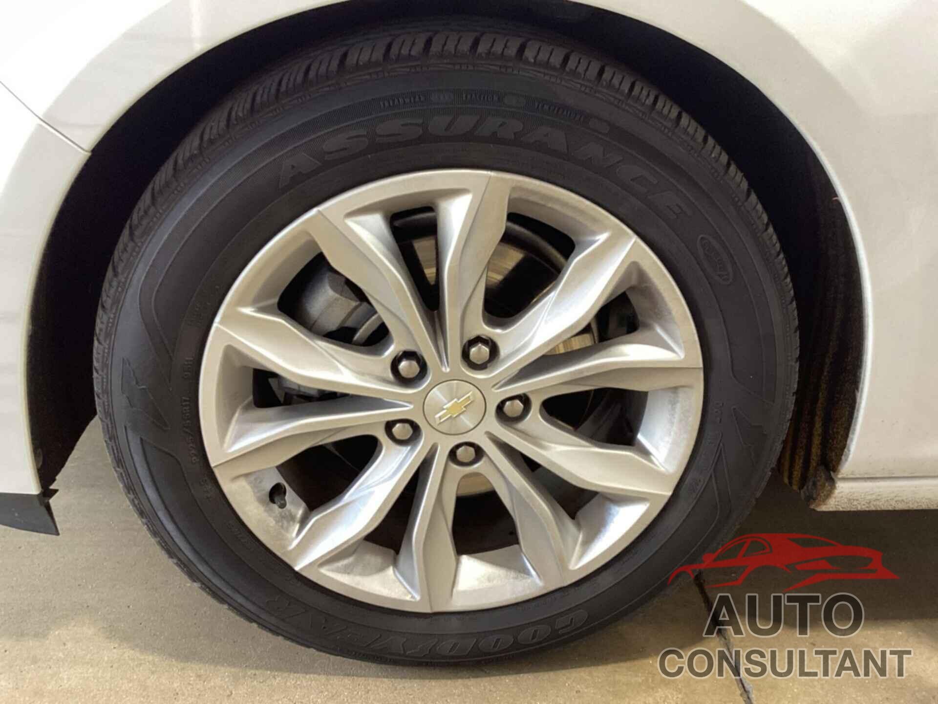 CHEVROLET MALIBU 2020 - 1G1ZD5ST0LF128717