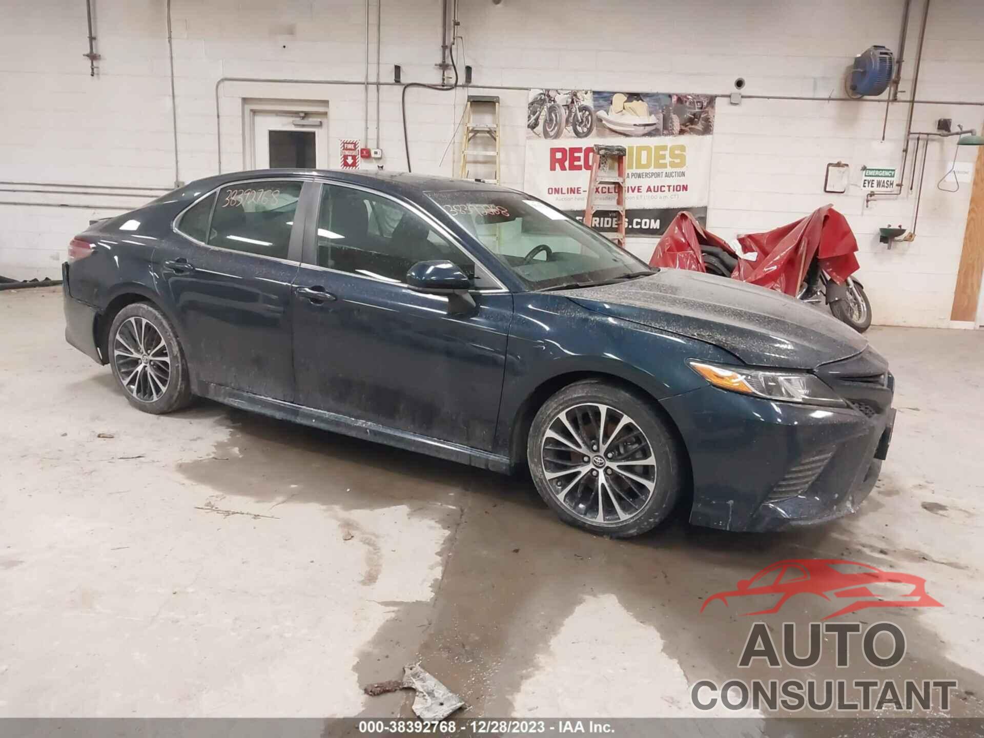 TOYOTA CAMRY 2018 - 4T1B11HK1JU619620