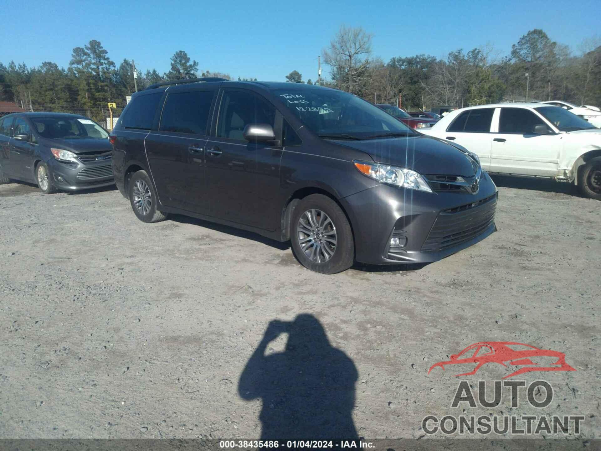 TOYOTA SIENNA 2020 - 5TDYZ3DCXLS069357