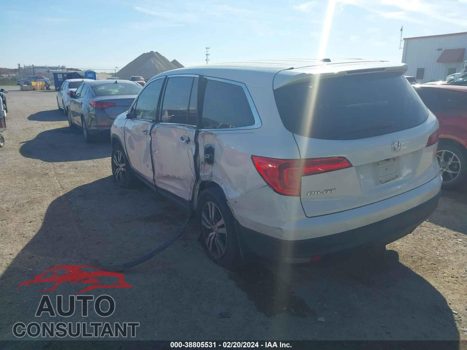 HONDA PILOT 2017 - 5FNYF5H56HB036237