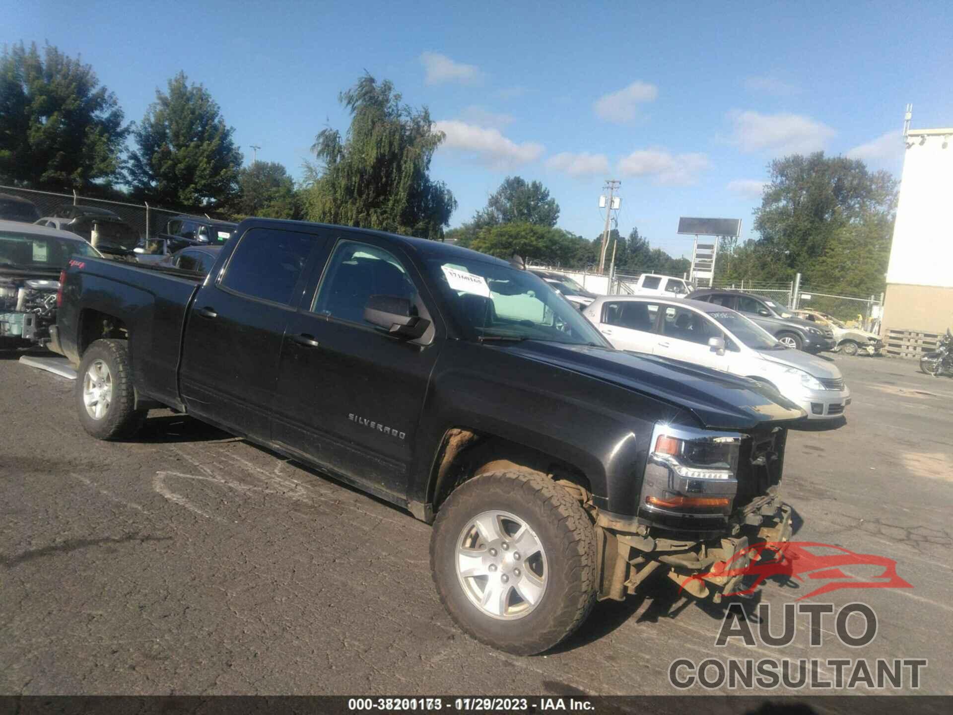 CHEVROLET SILVERADO 1500 2018 - 1GCUKREC0JF157254