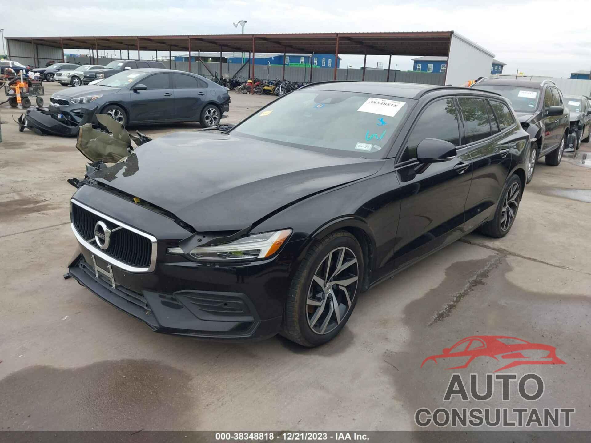 VOLVO V60 2020 - YV1102EK2L2372999