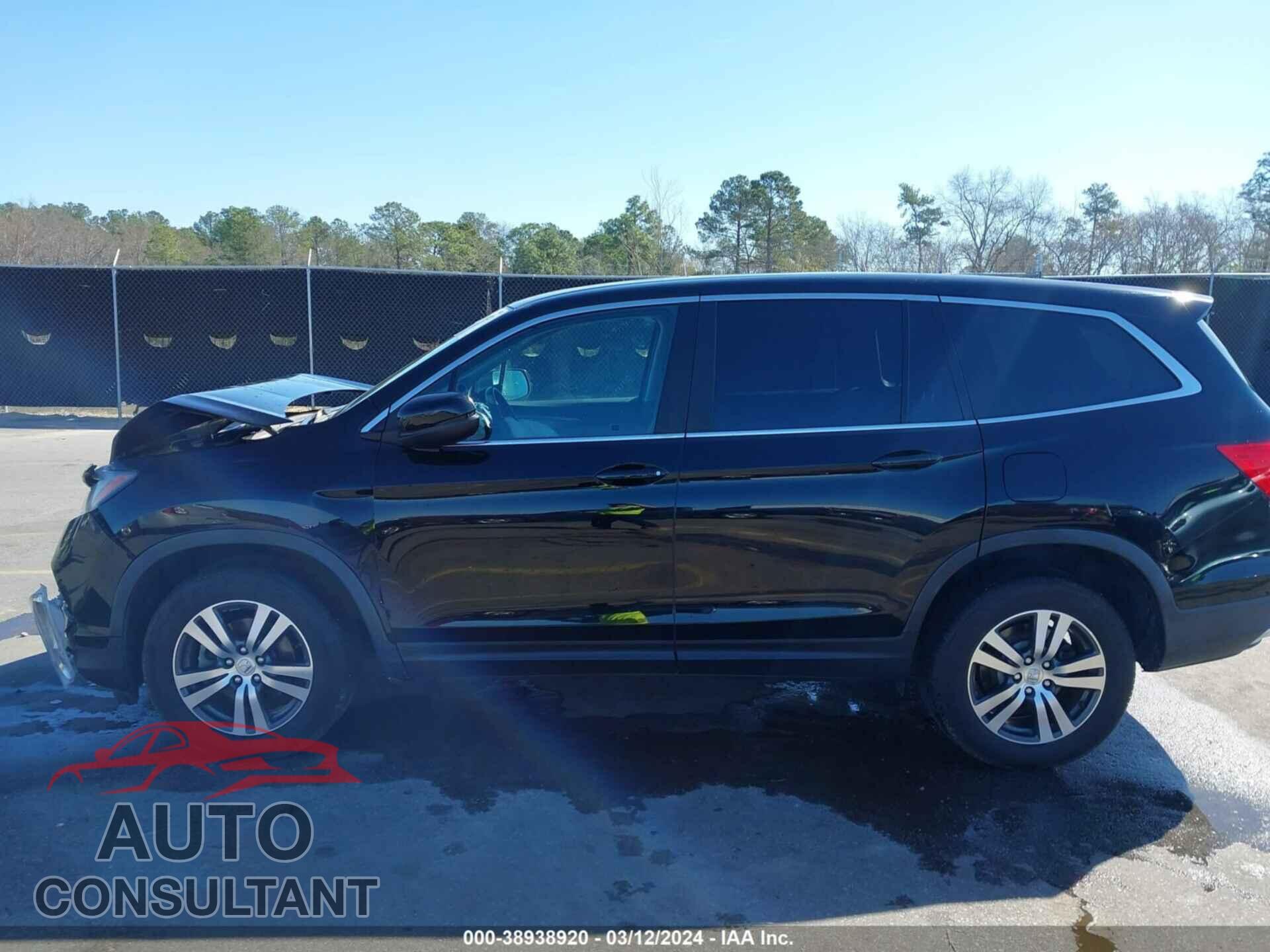 HONDA PILOT 2017 - 5FNYF6H51HB048995