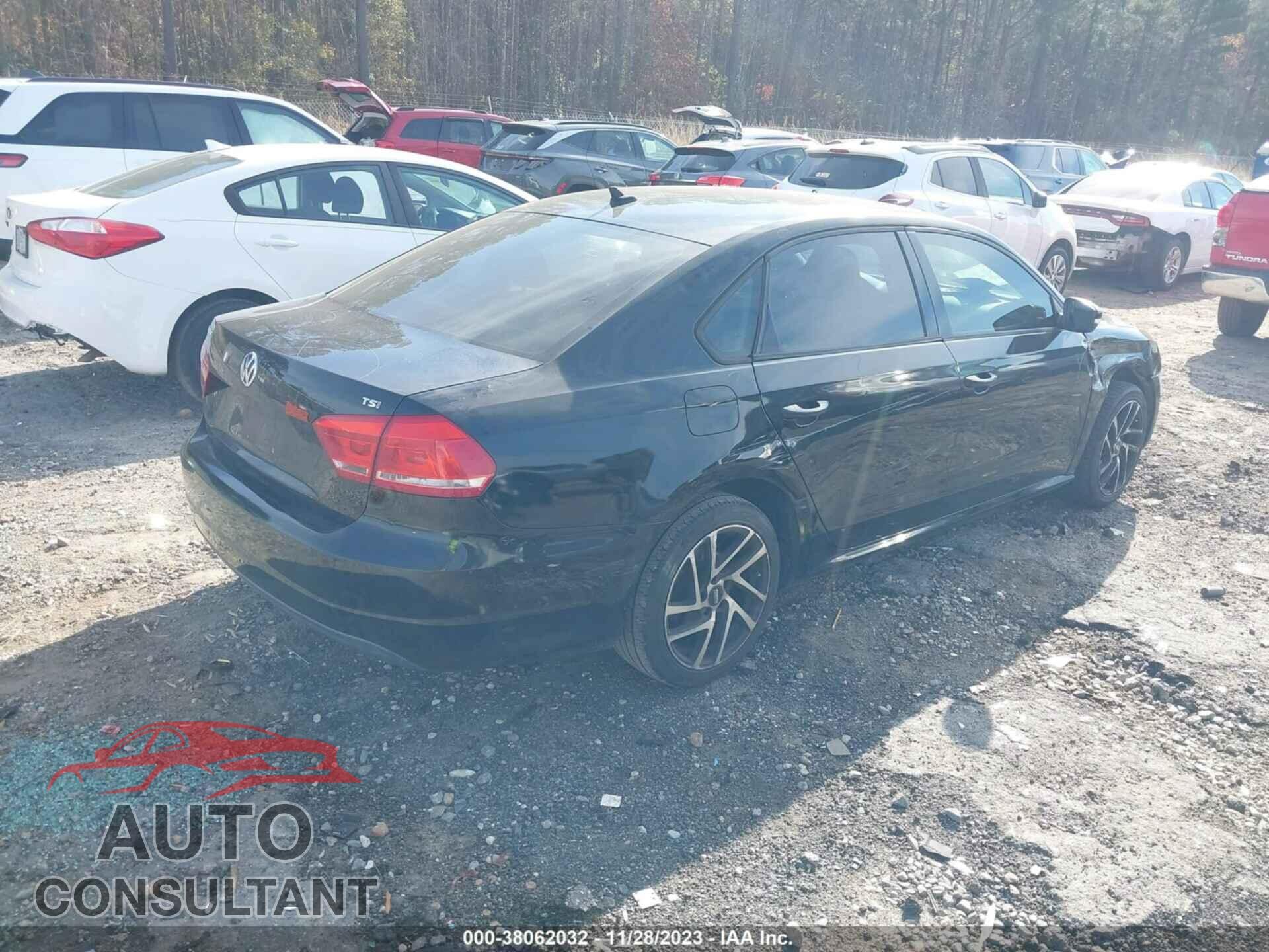 VOLKSWAGEN PASSAT 2015 - 1VWAT7A36FC071771