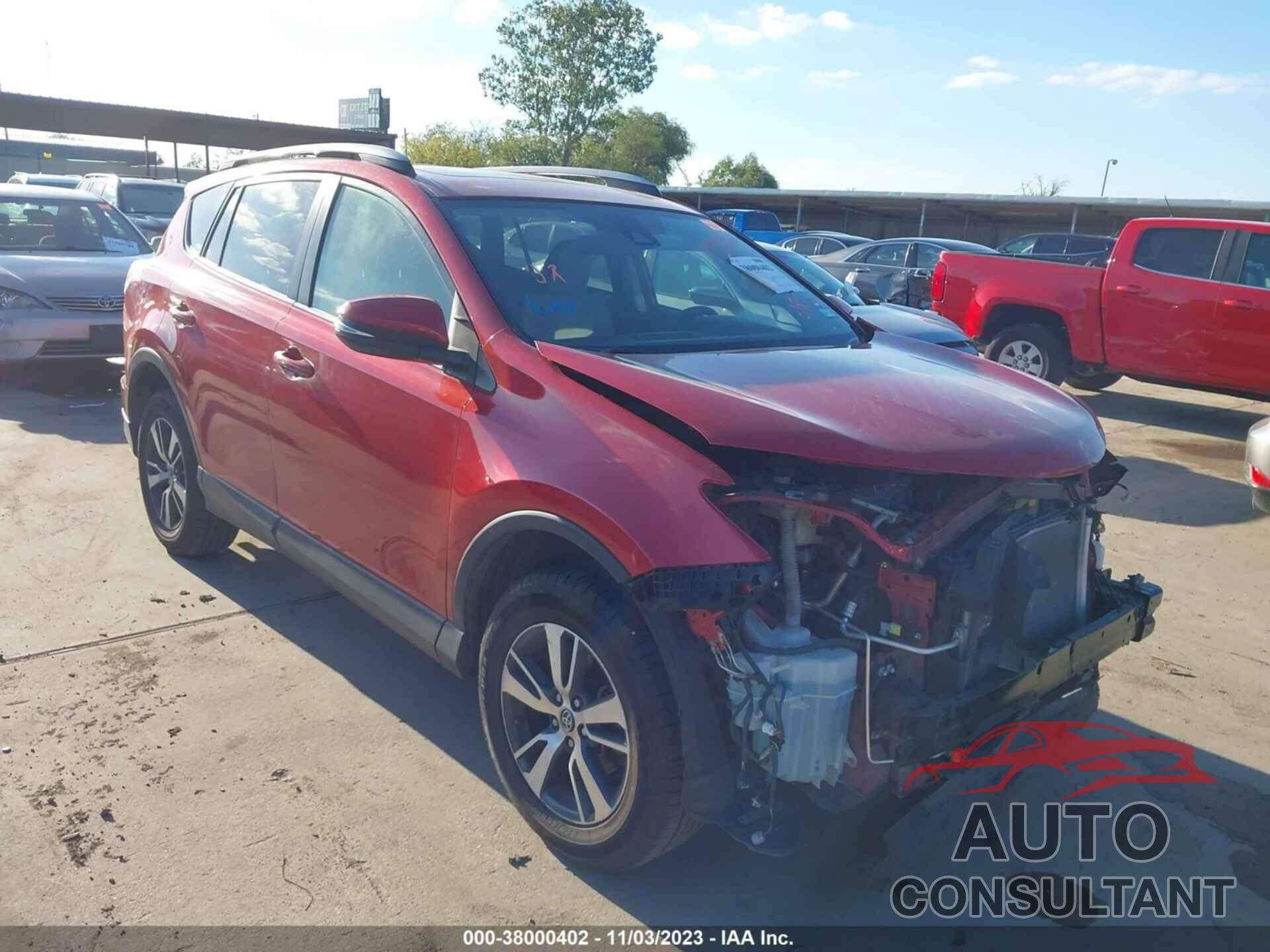 TOYOTA RAV4 2017 - JTMWFREV1HJ113088