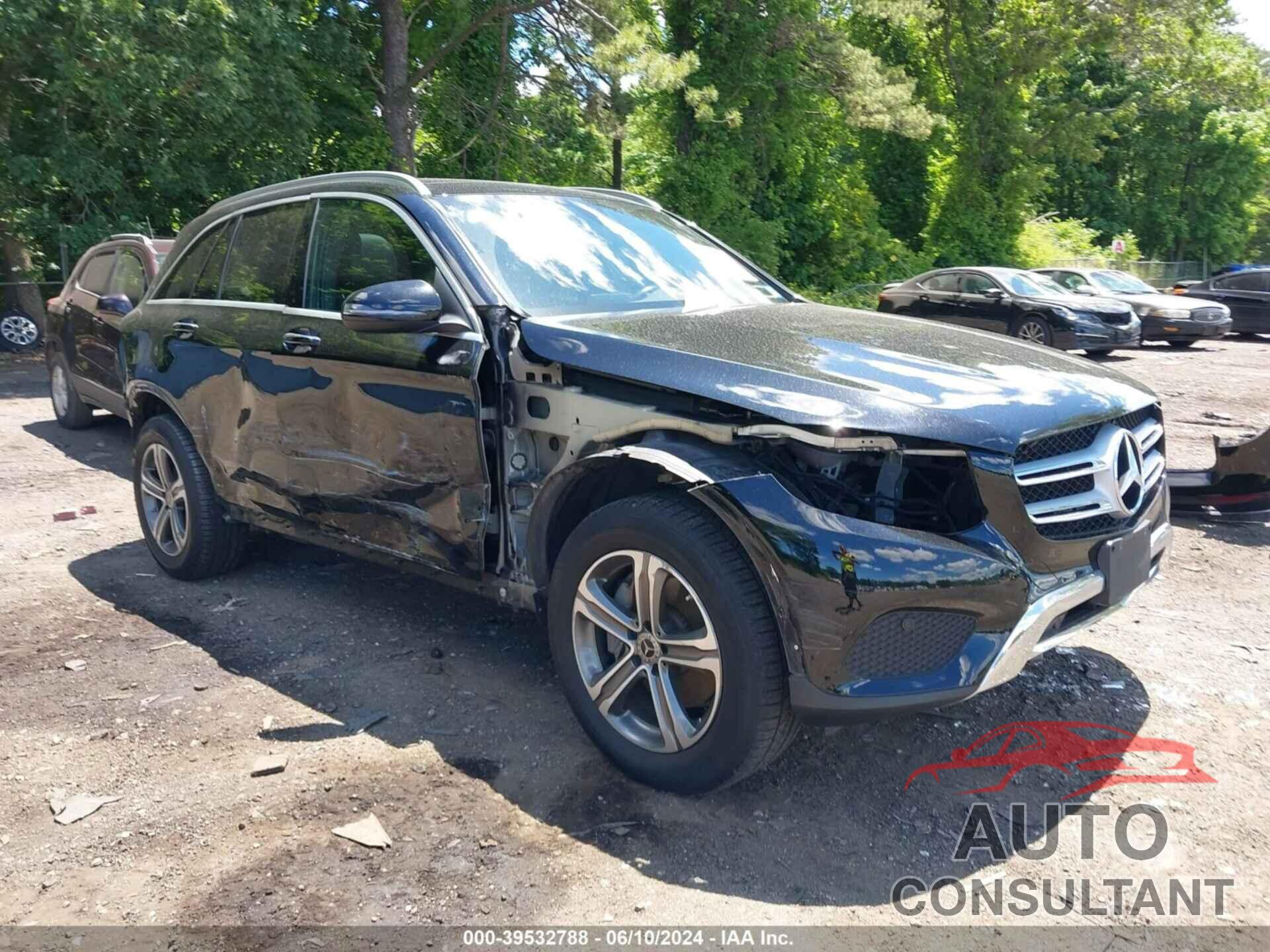MERCEDES-BENZ GLC 300 2018 - WDC0G4KB1JV097046