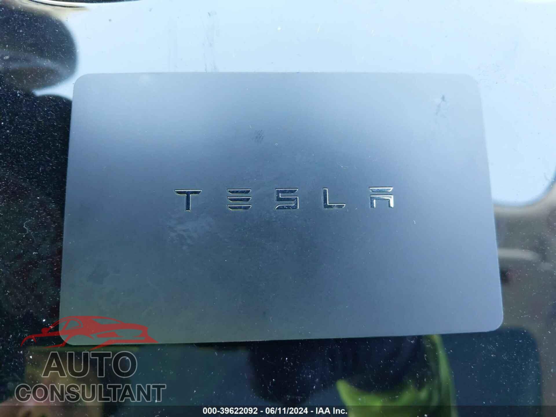 TESLA MODEL 3 2019 - 5YJ3E1EA1KF484450