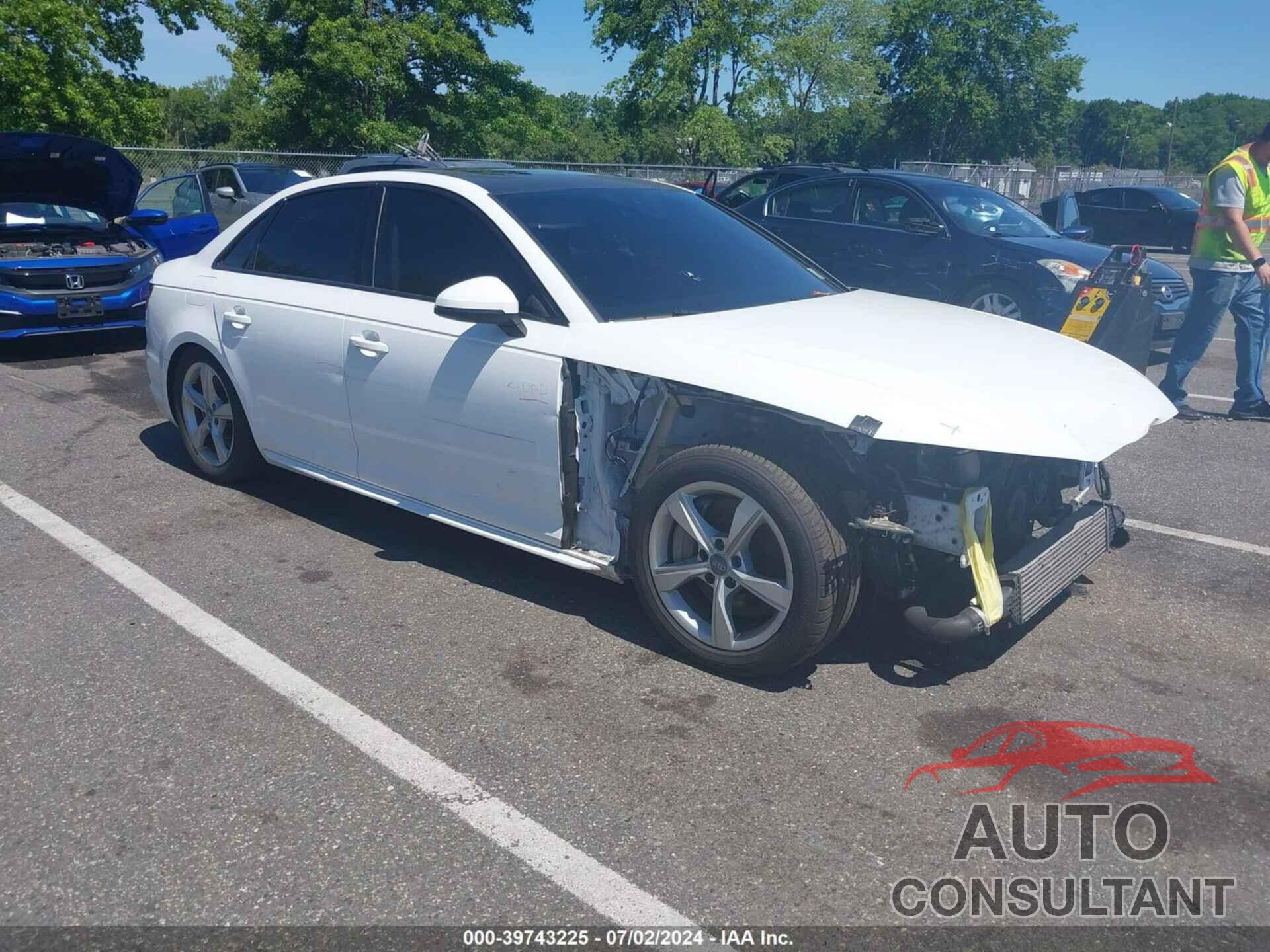 AUDI A4 2019 - WAUDNAF46KN019495