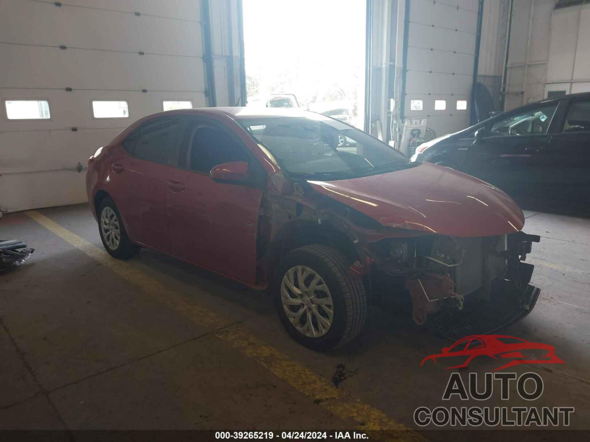 TOYOTA COROLLA 2018 - 5YFBURHE5JP847380