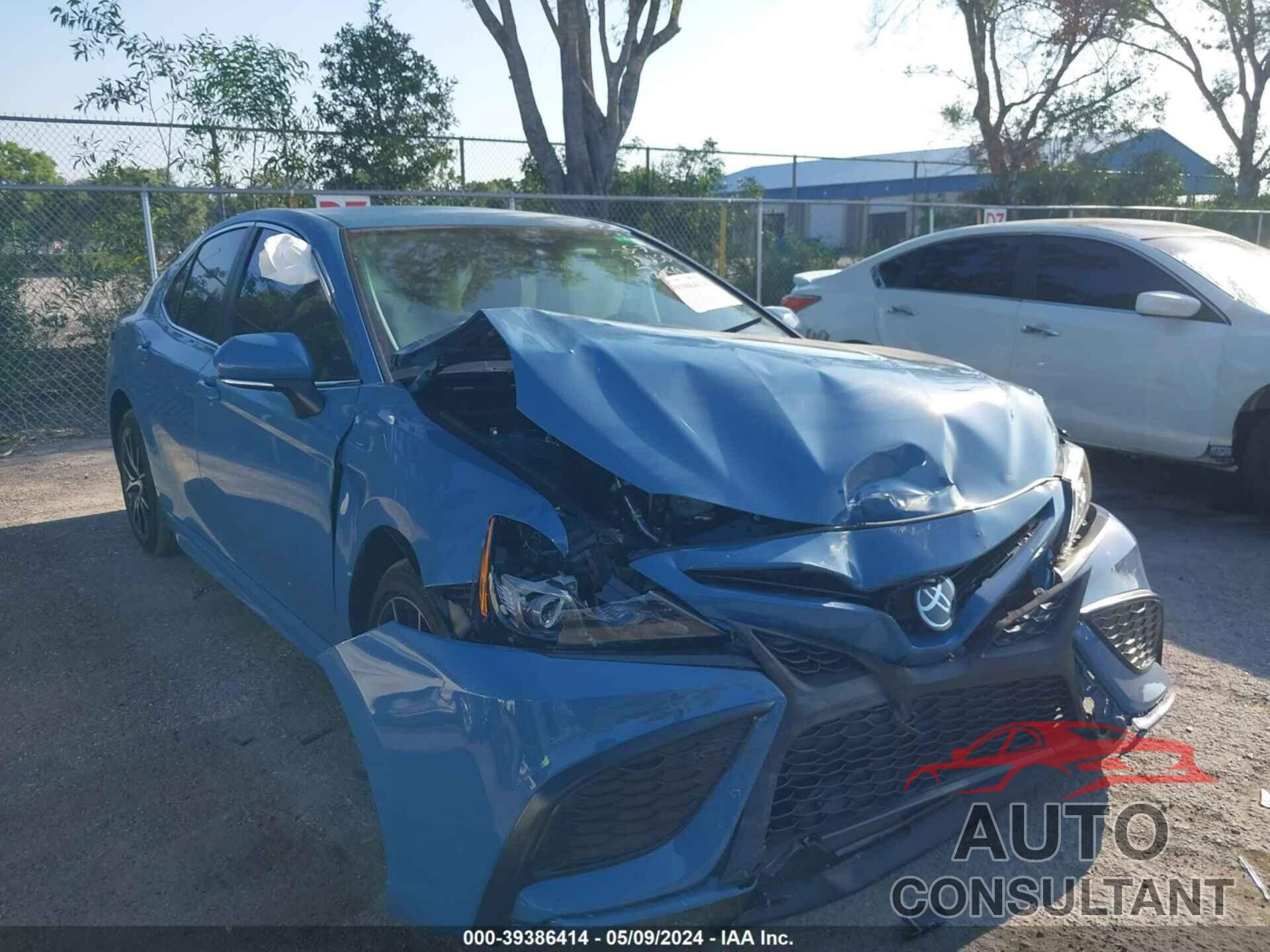 TOYOTA CAMRY 2024 - 4T1G11AK4RU227159