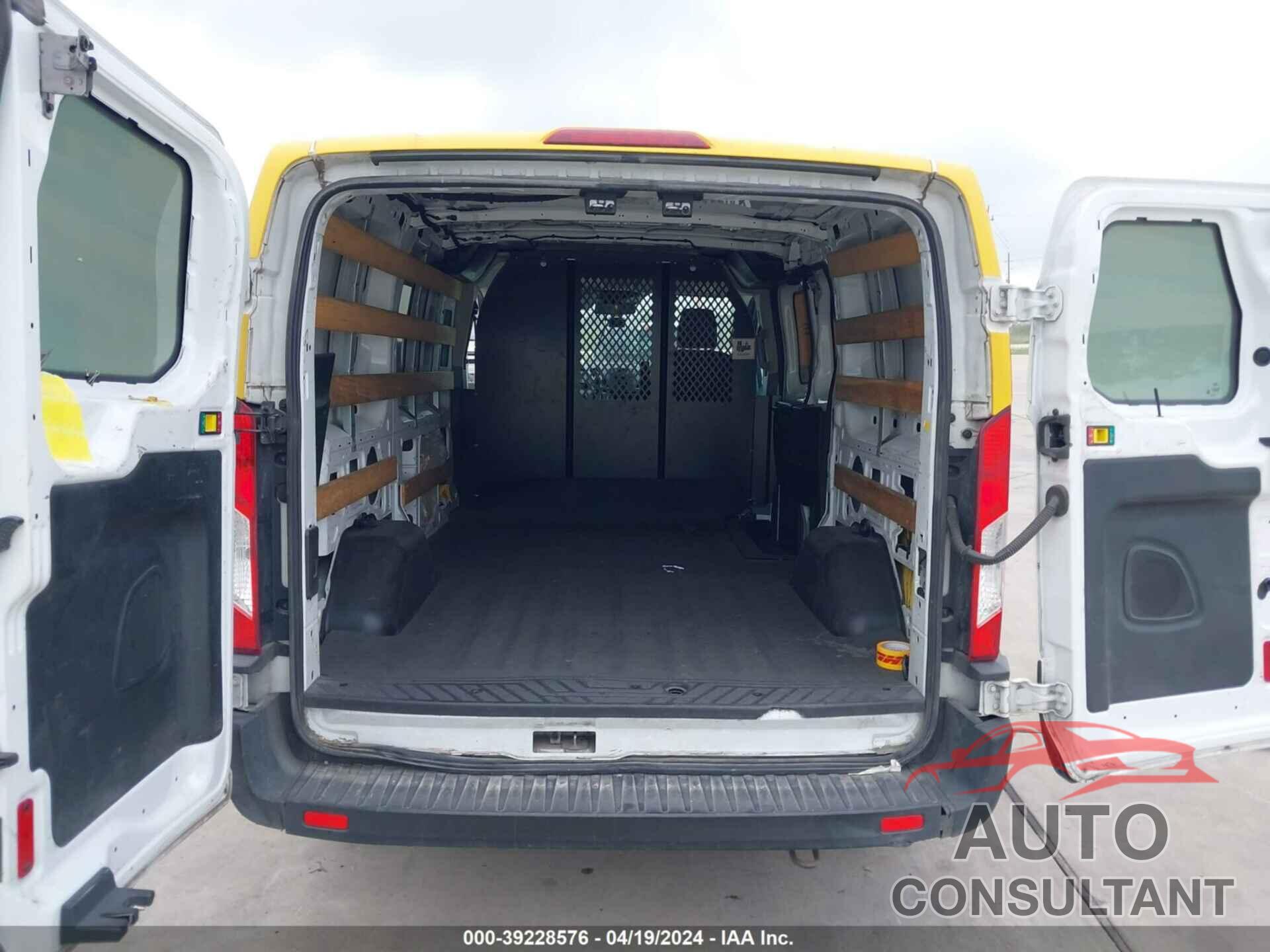 FORD TRANSIT 2019 - 1FTYR1ZM1KKA56170