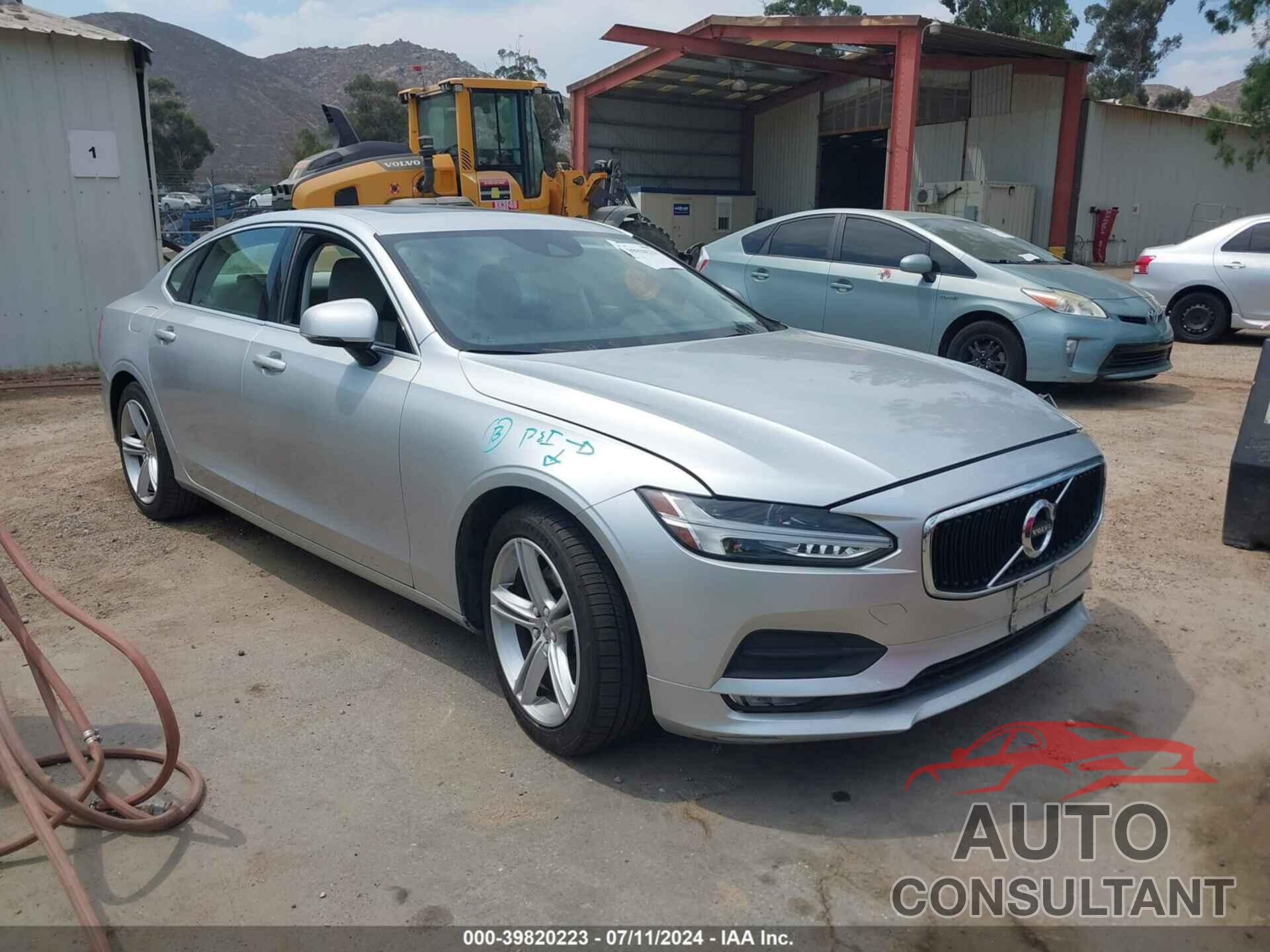 VOLVO S90 2018 - LVY982AK0JP006376