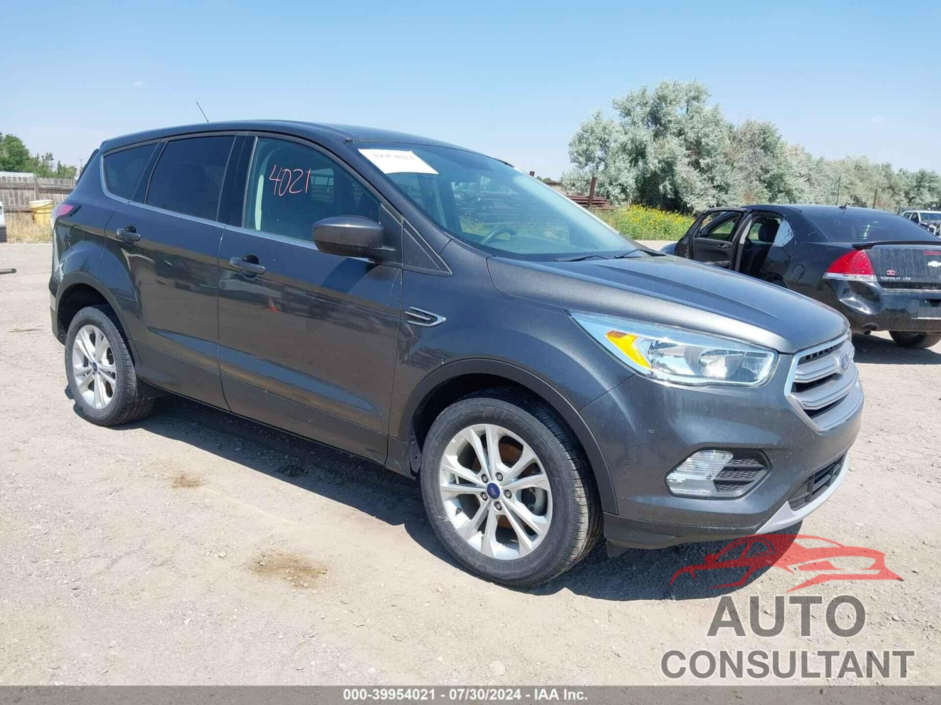 FORD ESCAPE 2017 - 1FMCU0GD1HUD66074