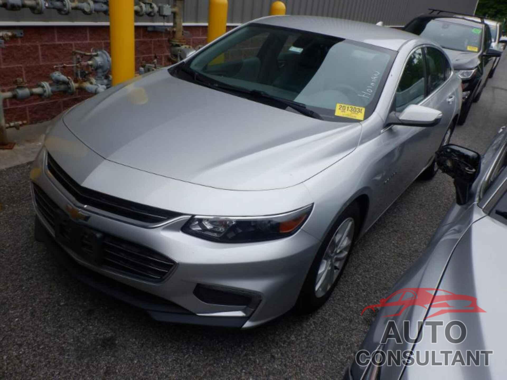 CHEVROLET MALIBU 2018 - 1G1ZD5STXJF215408